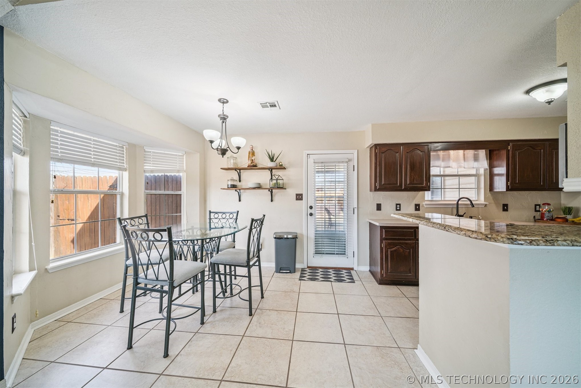 9415 E Sprucewood Drive Property Photo 9