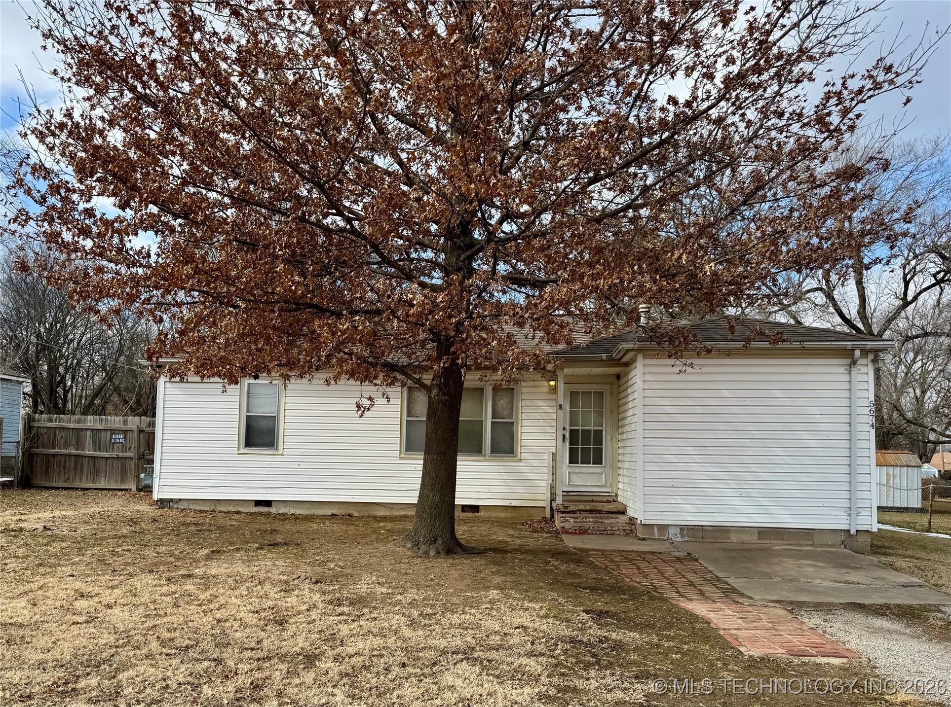 5674 Lewis Avenue Property Photo 1