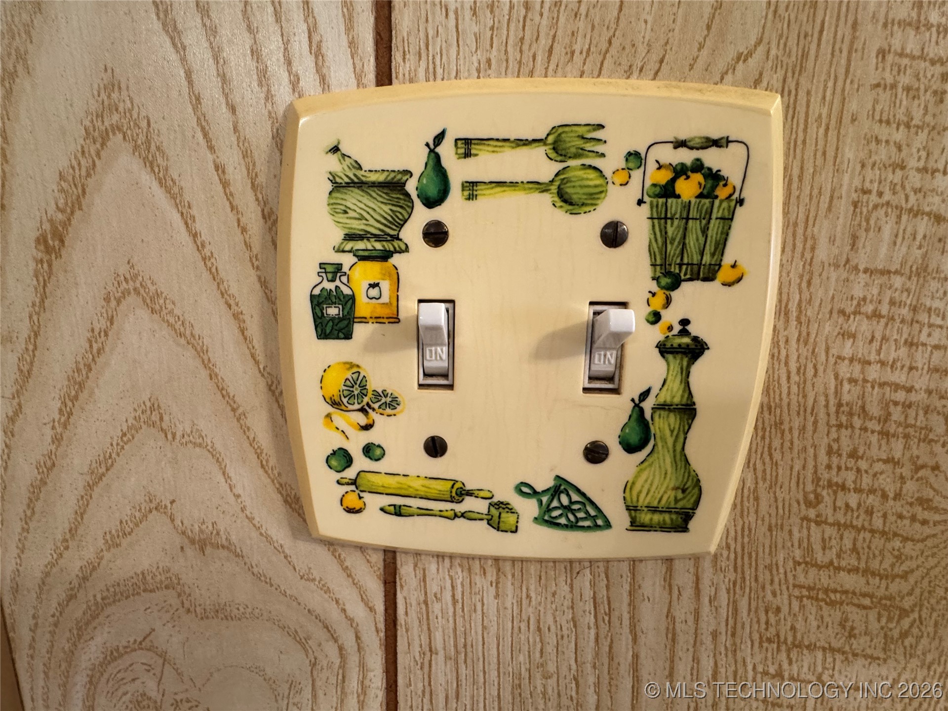 5674 Lewis Avenue Property Photo 9