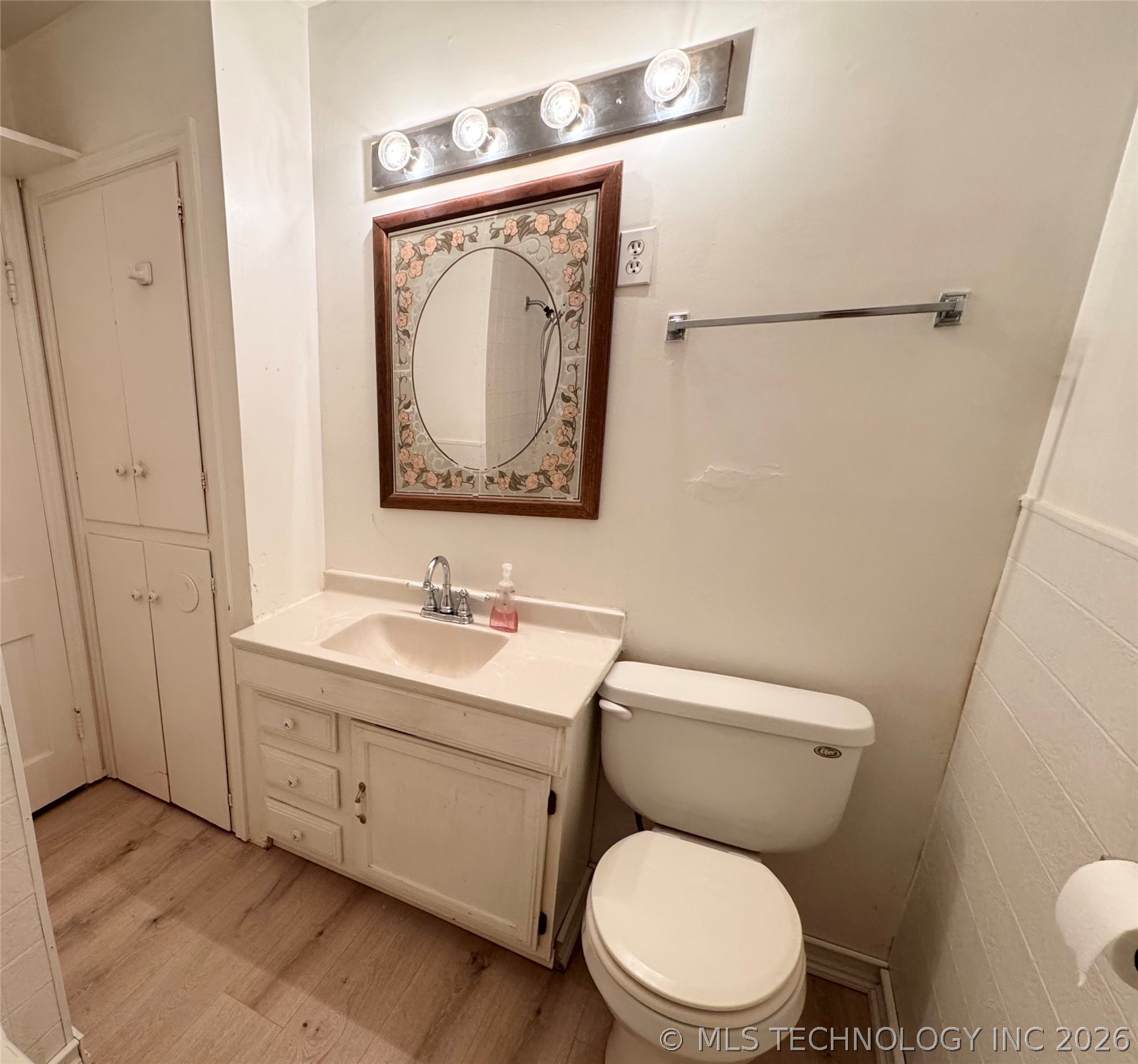 5674 Lewis Avenue Property Photo 16