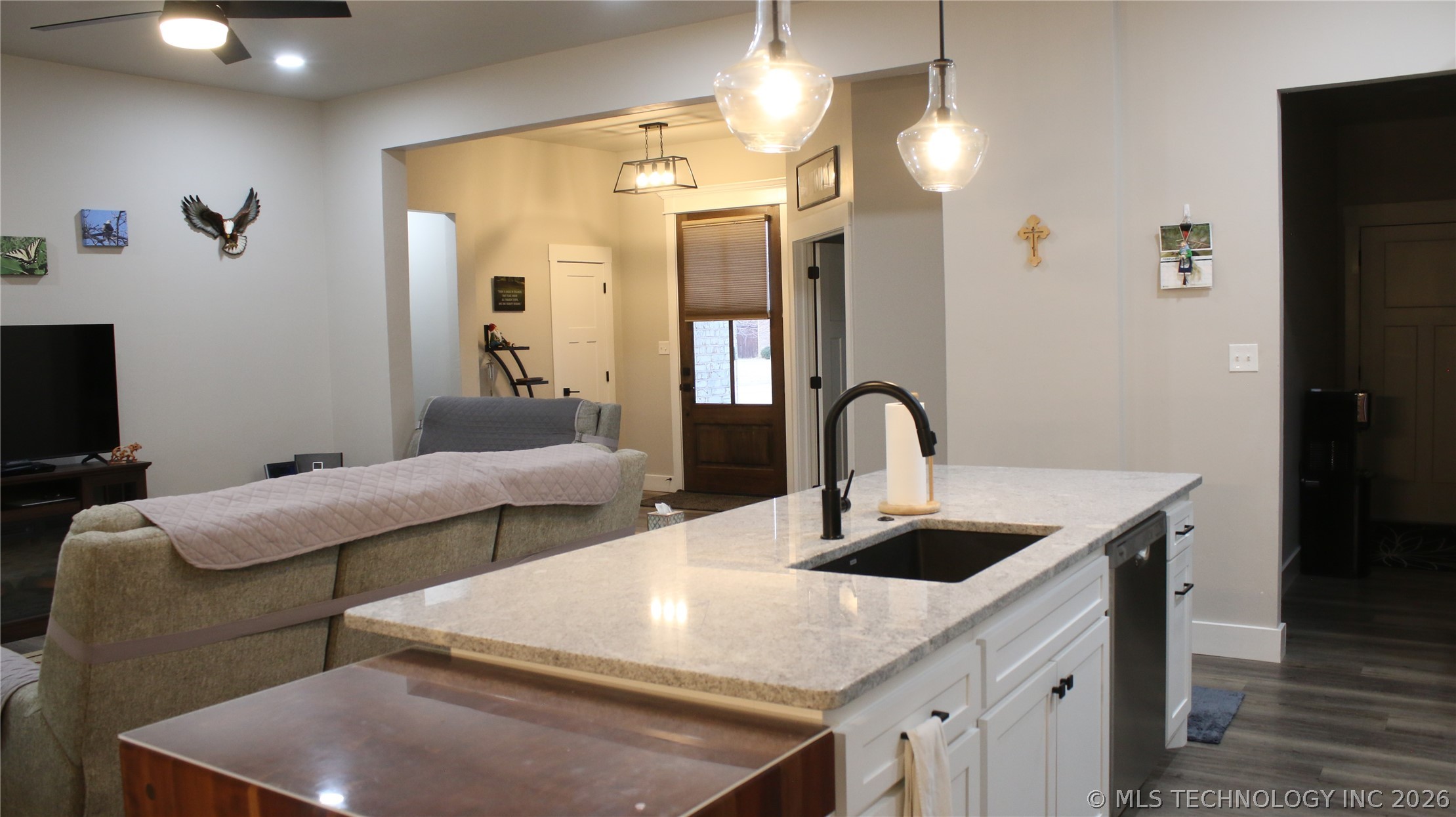 1301 Magnolia Drive N Property Photo 8