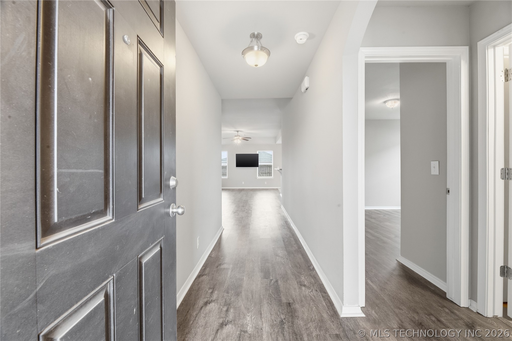 5919 E 148th Street Property Photo 6