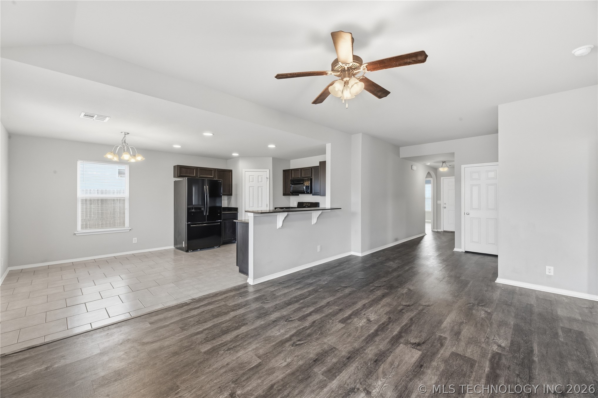 5919 E 148th Street Property Photo 10