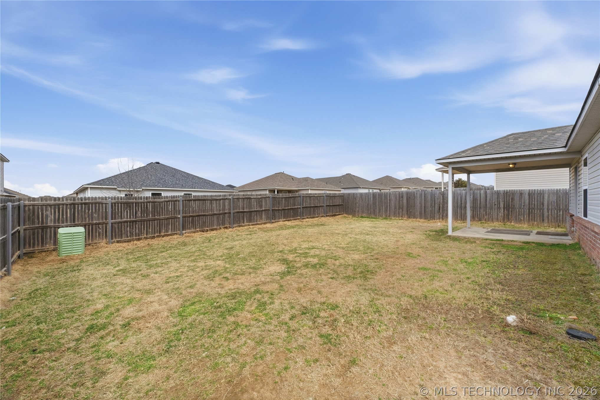 5919 E 148th Street Property Photo 17