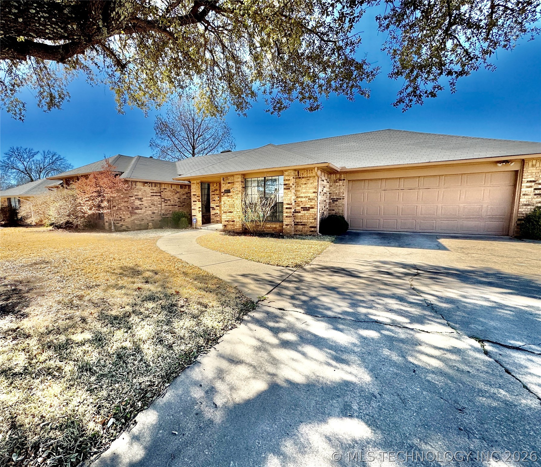 1111 Surrey Street S Property Photo 2