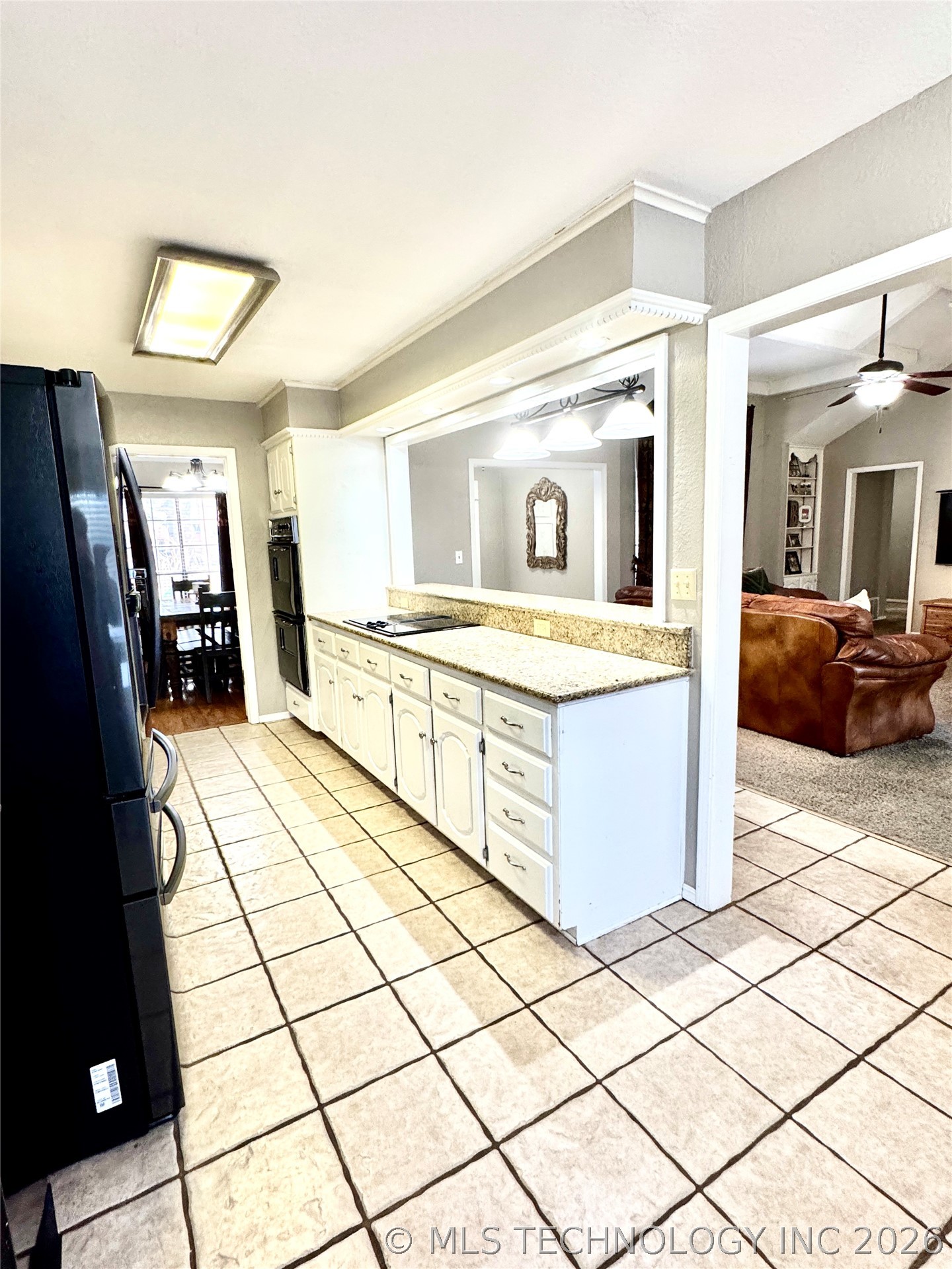 1111 Surrey Street S Property Photo 12