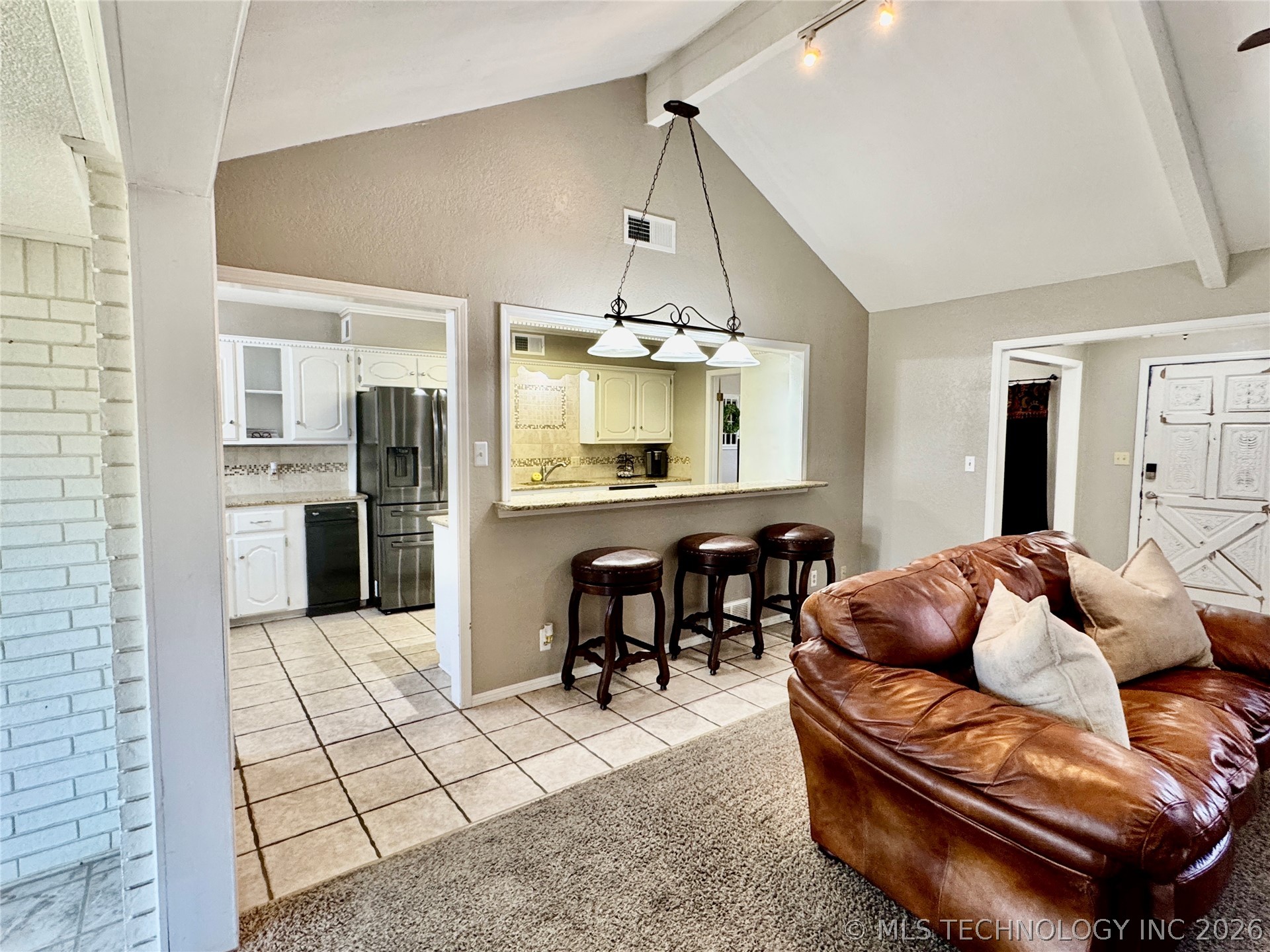 1111 Surrey Street S Property Photo 17