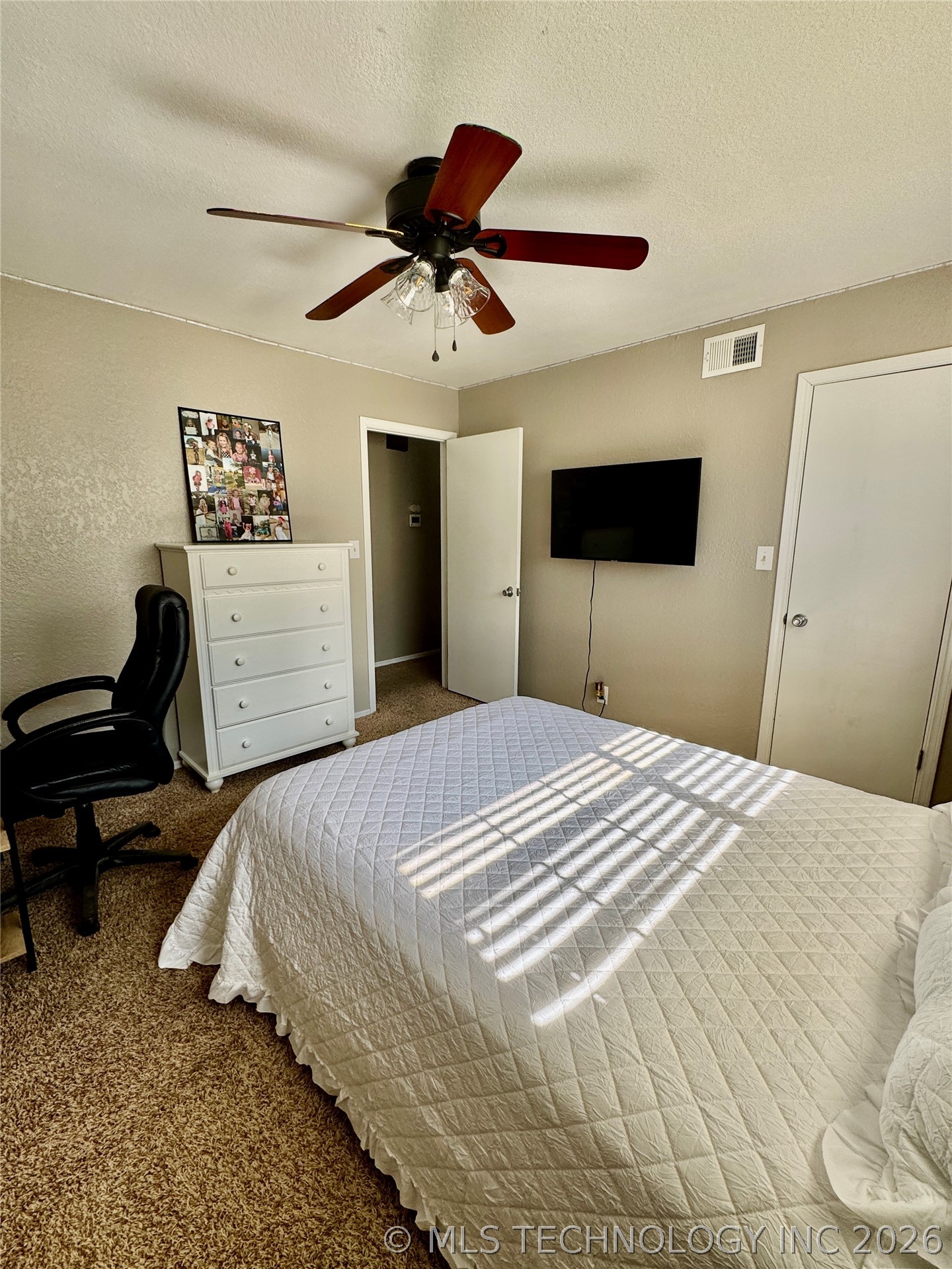 1111 Surrey Street S Property Photo 29