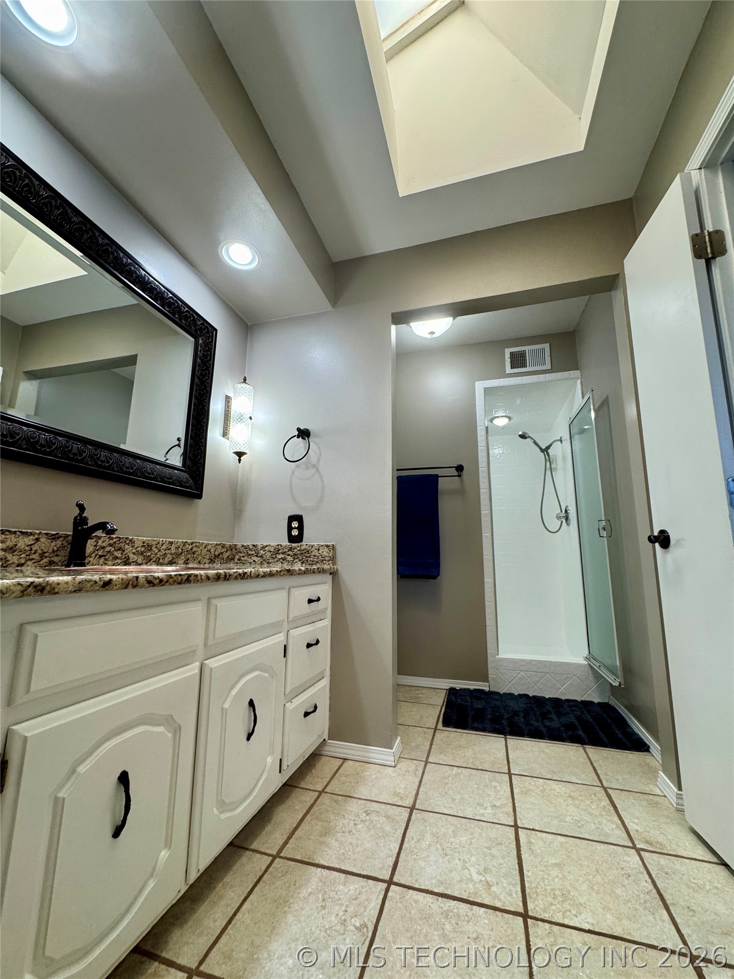 1111 Surrey Street S Property Photo 32