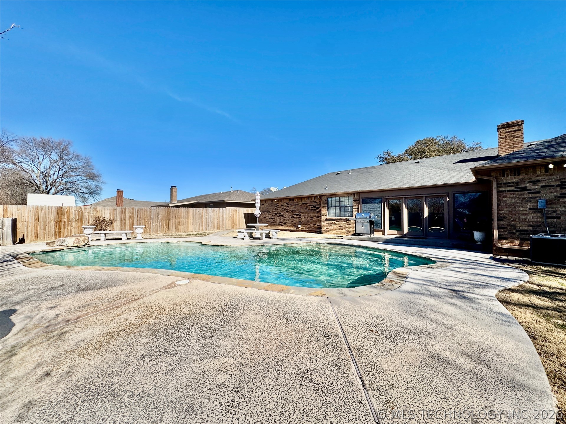 1111 Surrey Street S Property Photo 44