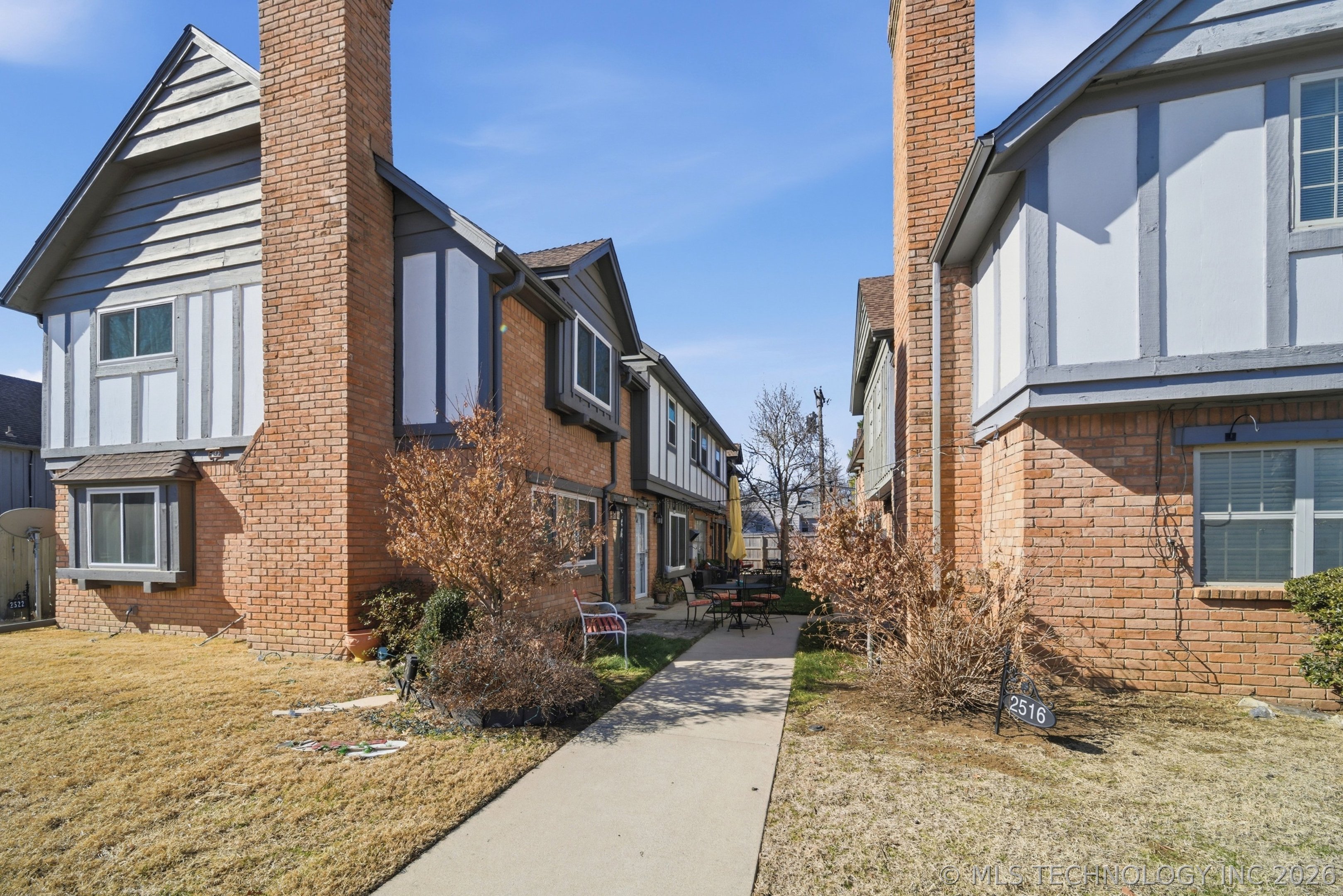 2522 S Florence Avenue 2 Property Photo 1