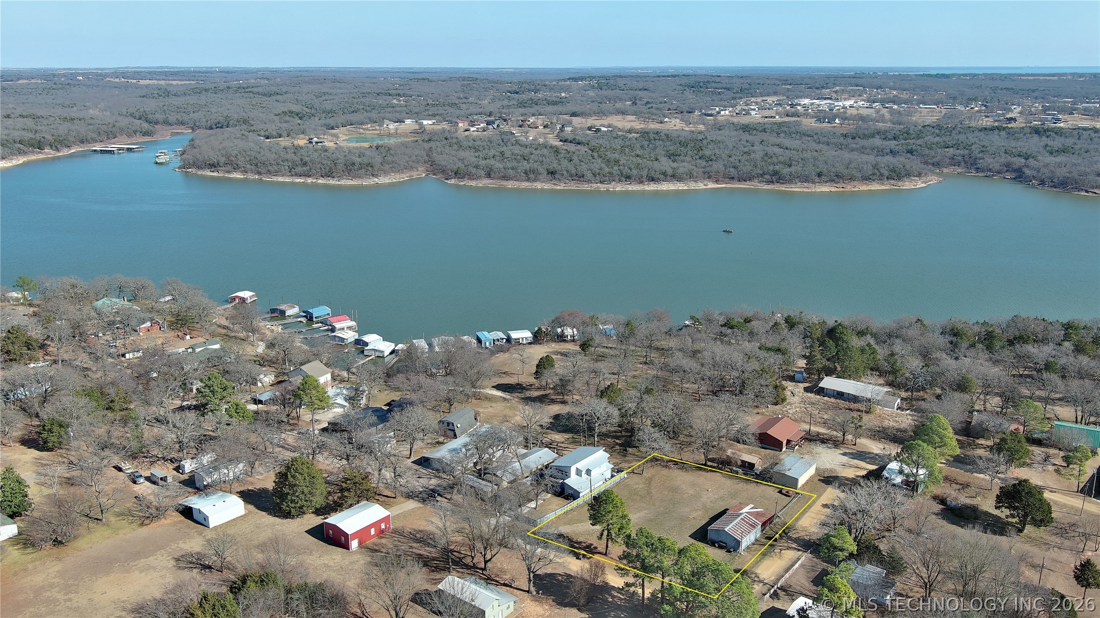 4390 Lakeshore Property Photo 3