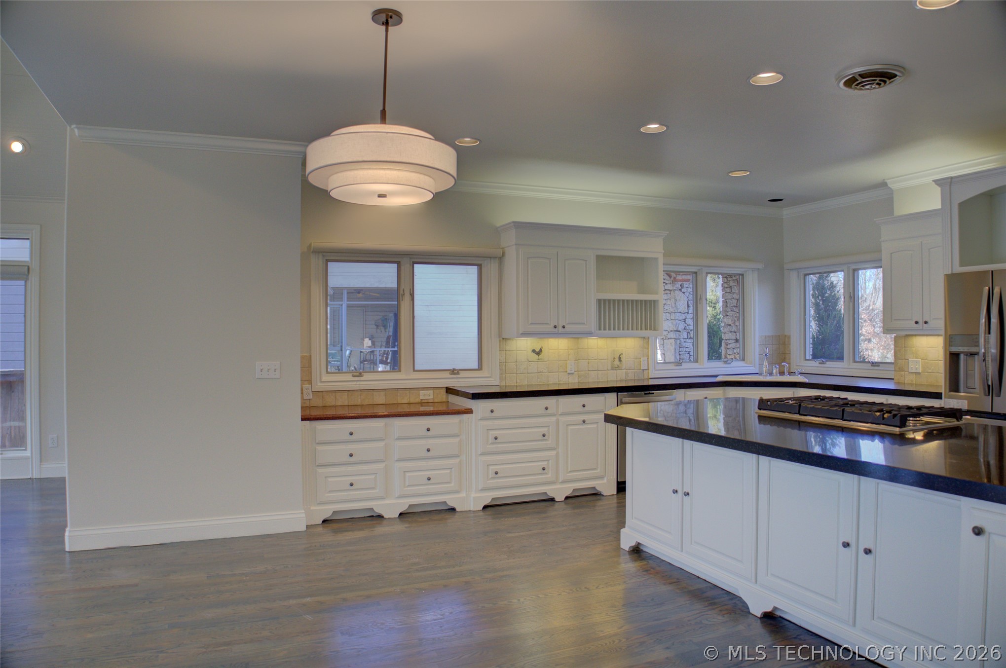 1424 E 43rd Court Property Photo 10