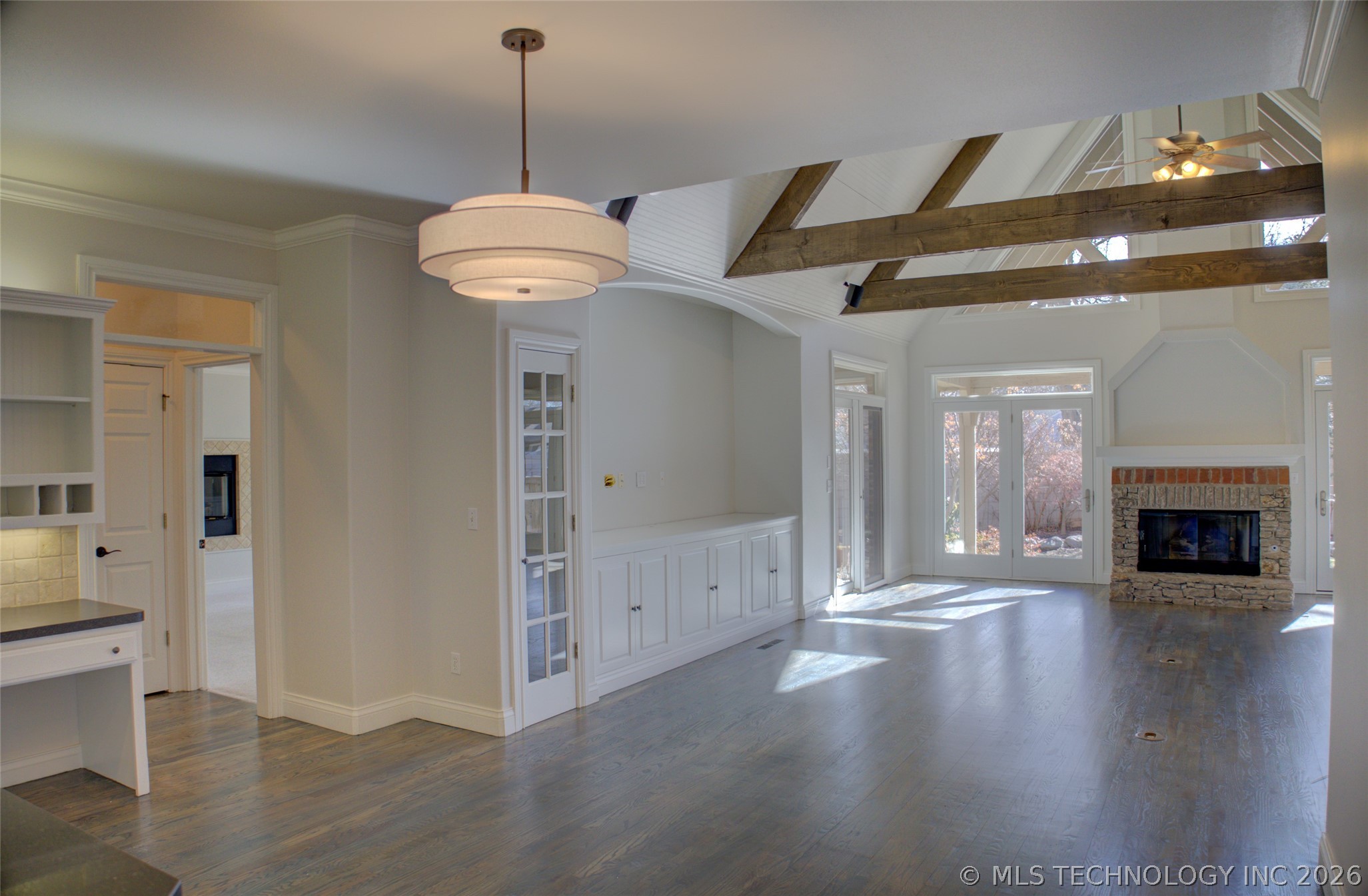 1424 E 43rd Court Property Photo 11