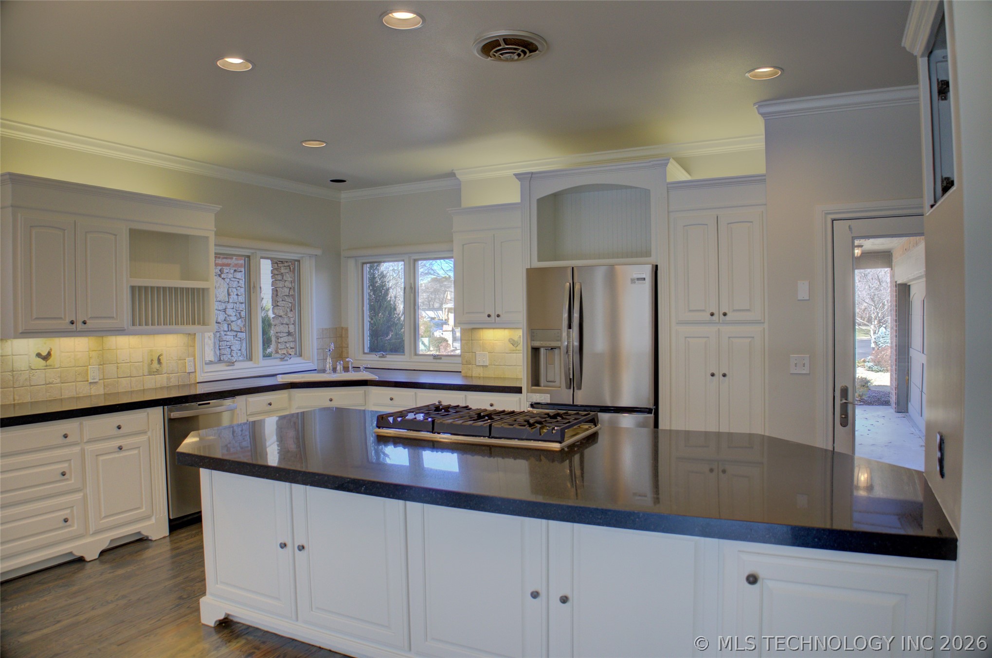 1424 E 43rd Court Property Photo 13