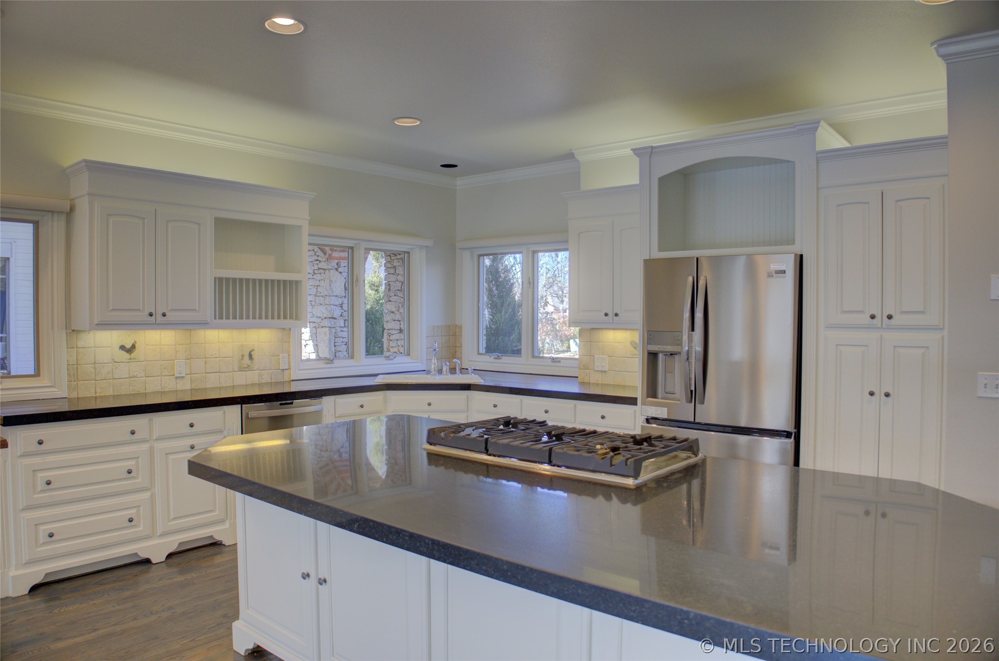 1424 E 43rd Court Property Photo 14