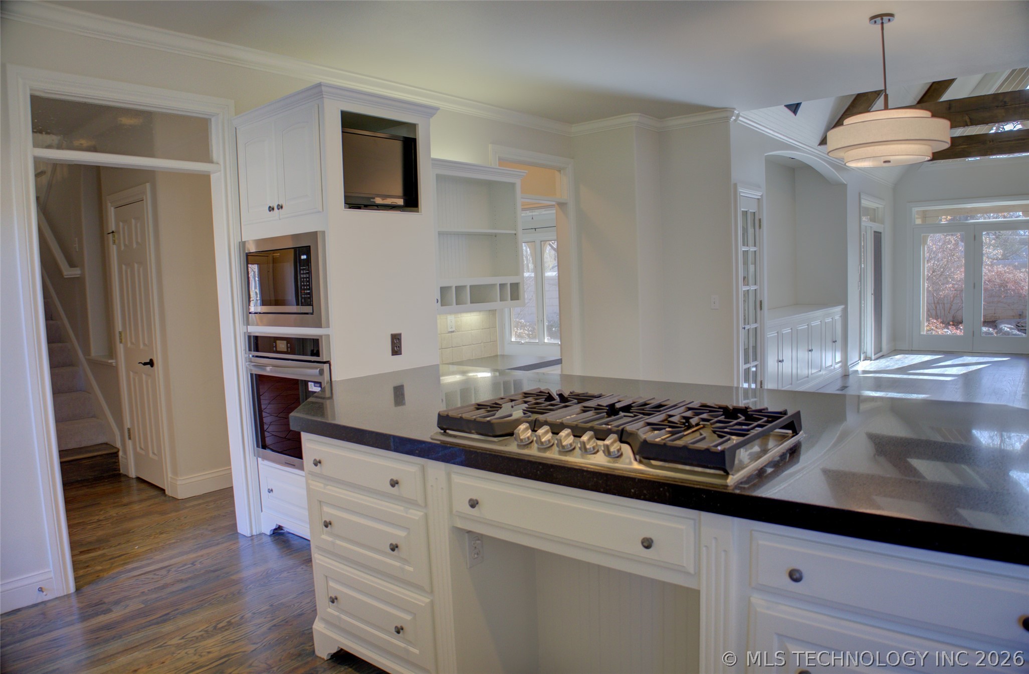 1424 E 43rd Court Property Photo 16