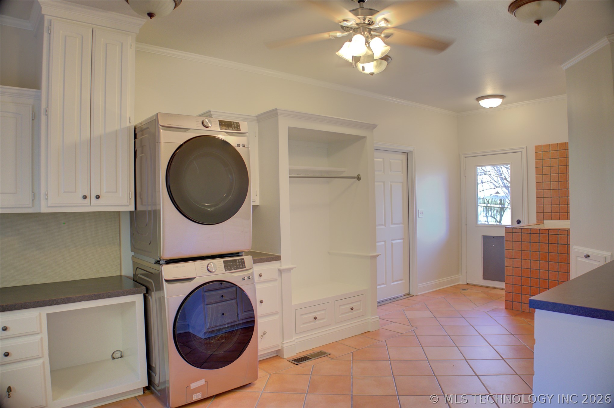 1424 E 43rd Court Property Photo 22