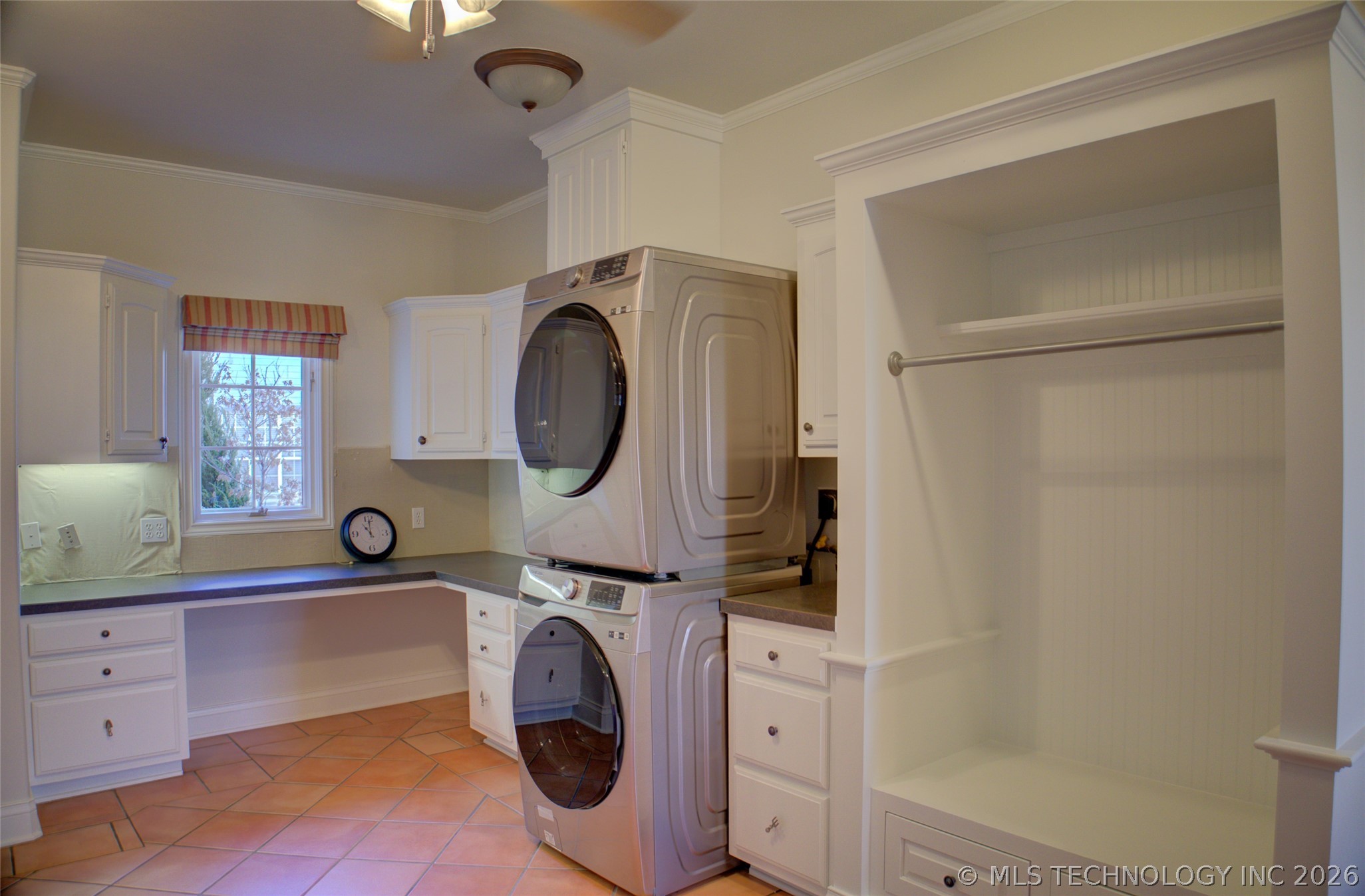 1424 E 43rd Court Property Photo 24