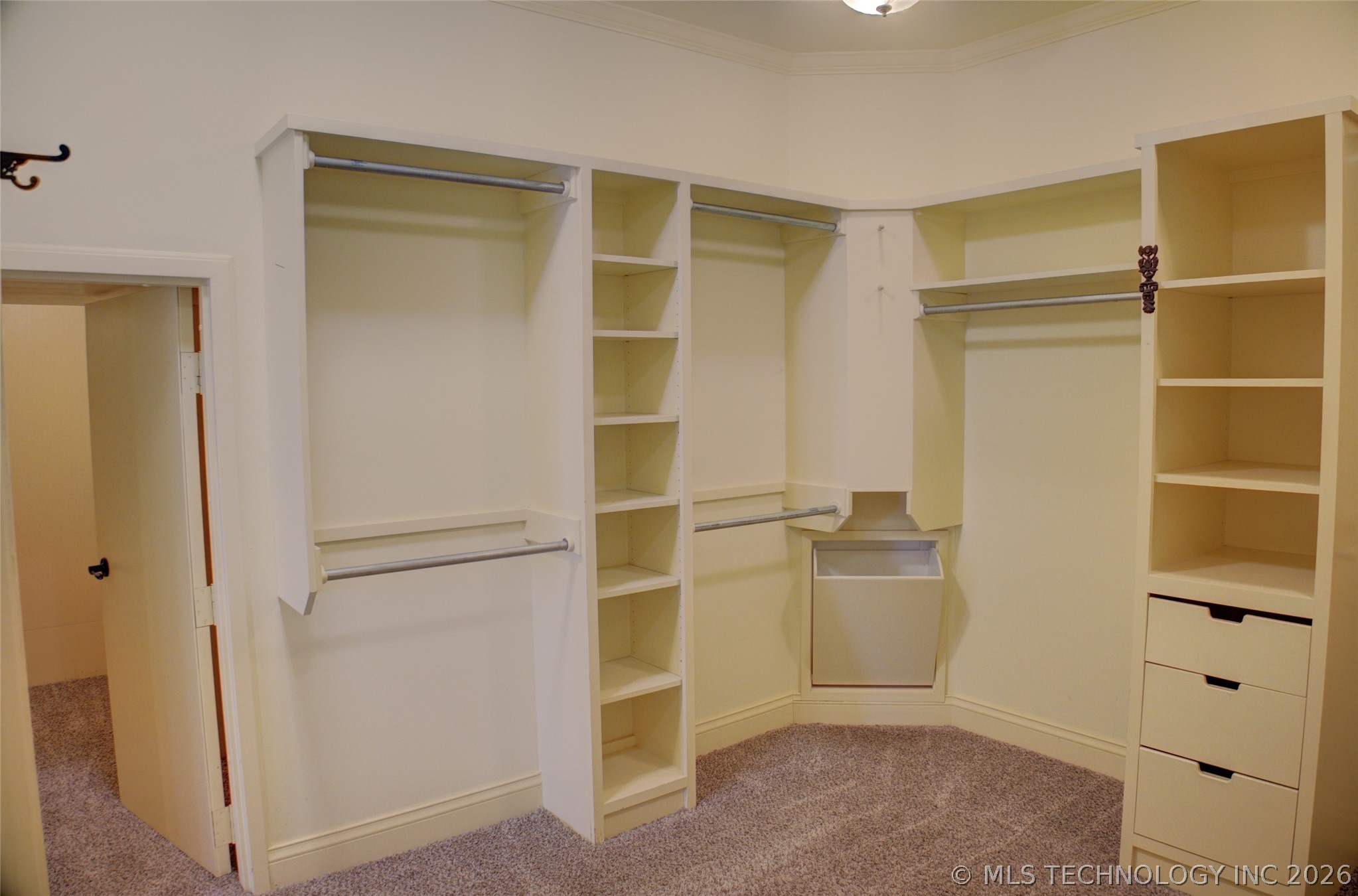 1424 E 43rd Court Property Photo 39