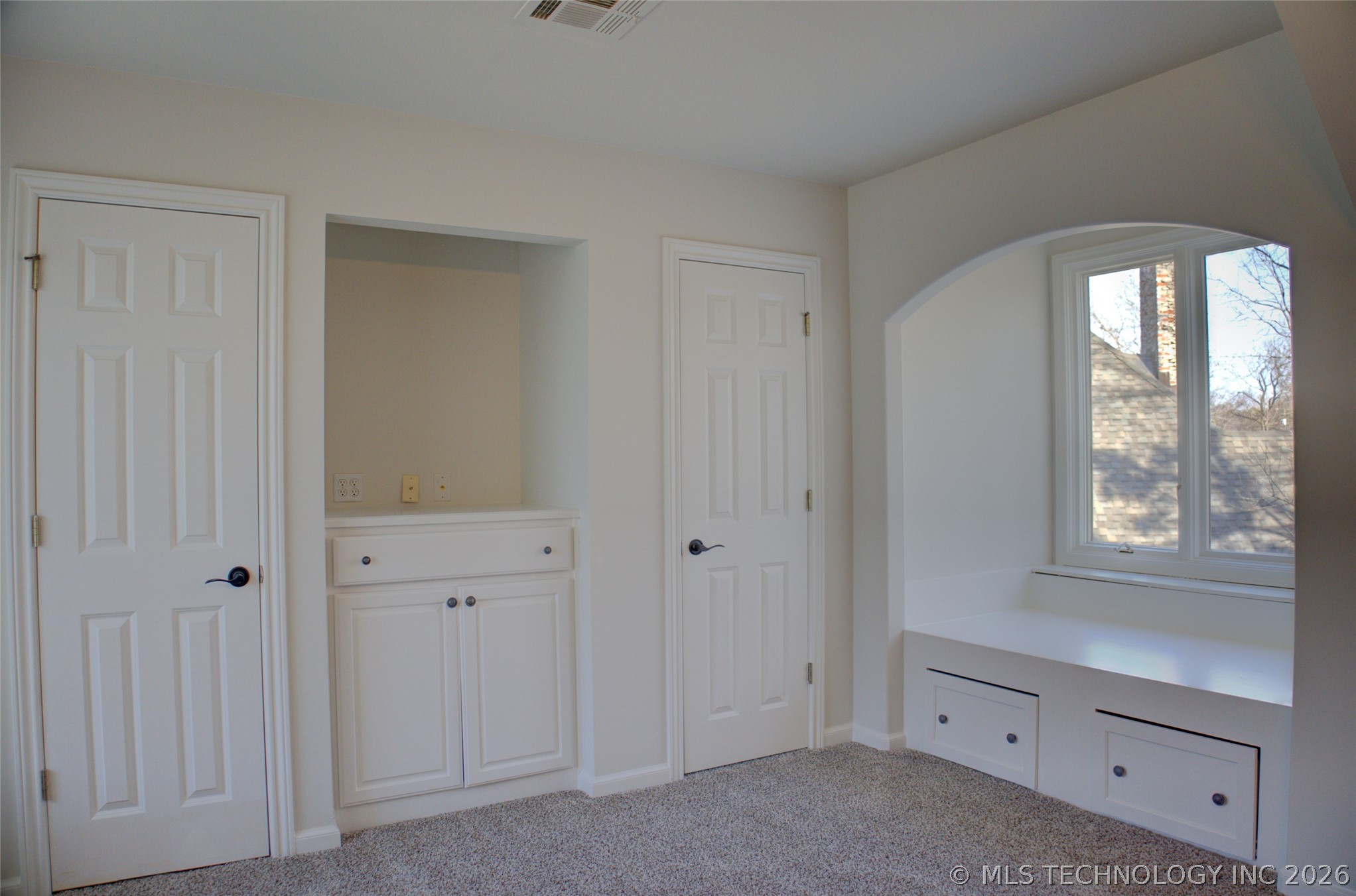 1424 E 43rd Court Property Photo 45