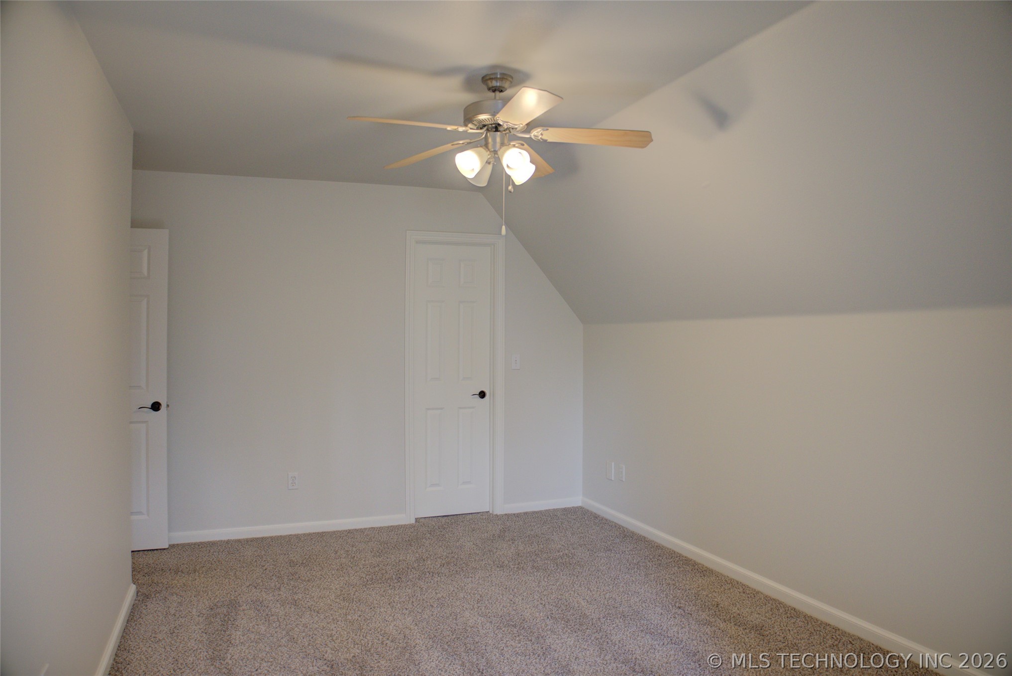 1424 E 43rd Court Property Photo 49