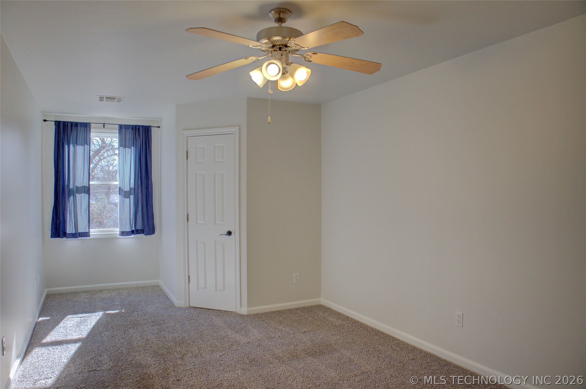 1424 E 43rd Court Property Photo 51