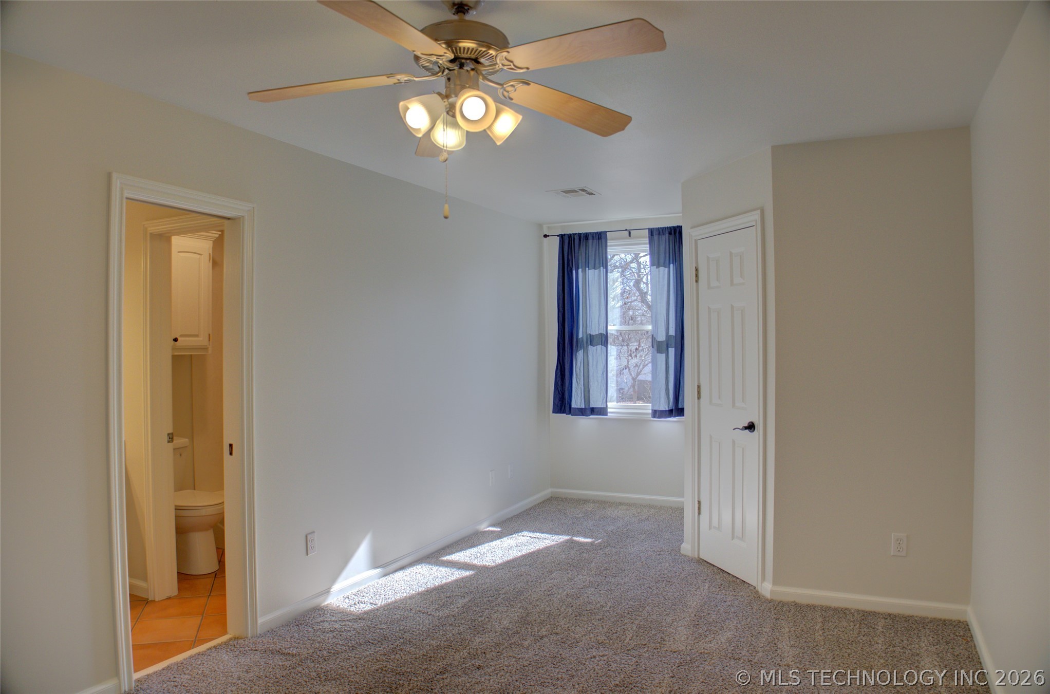 1424 E 43rd Court Property Photo 52