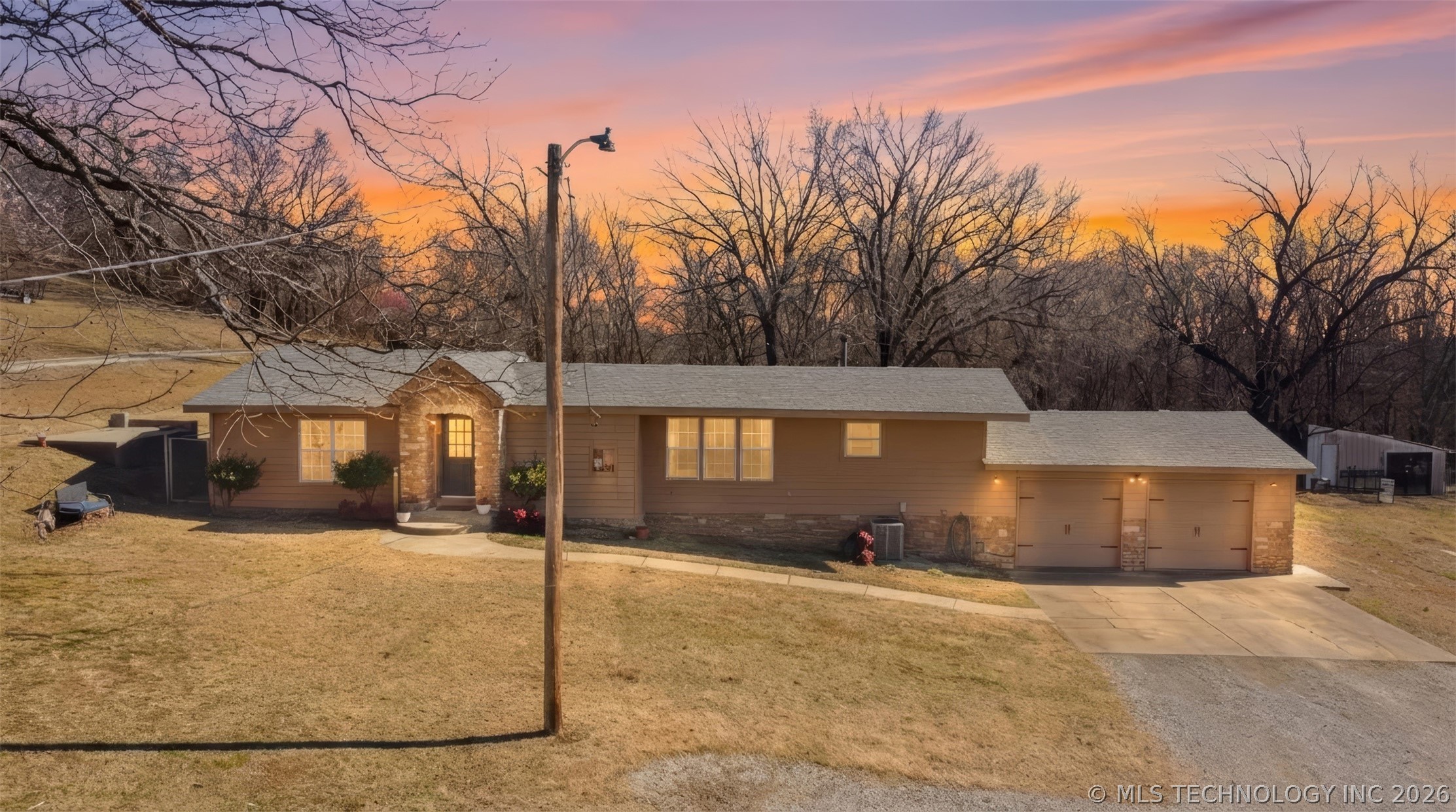 17995 S 4160 Road Property Photo 2