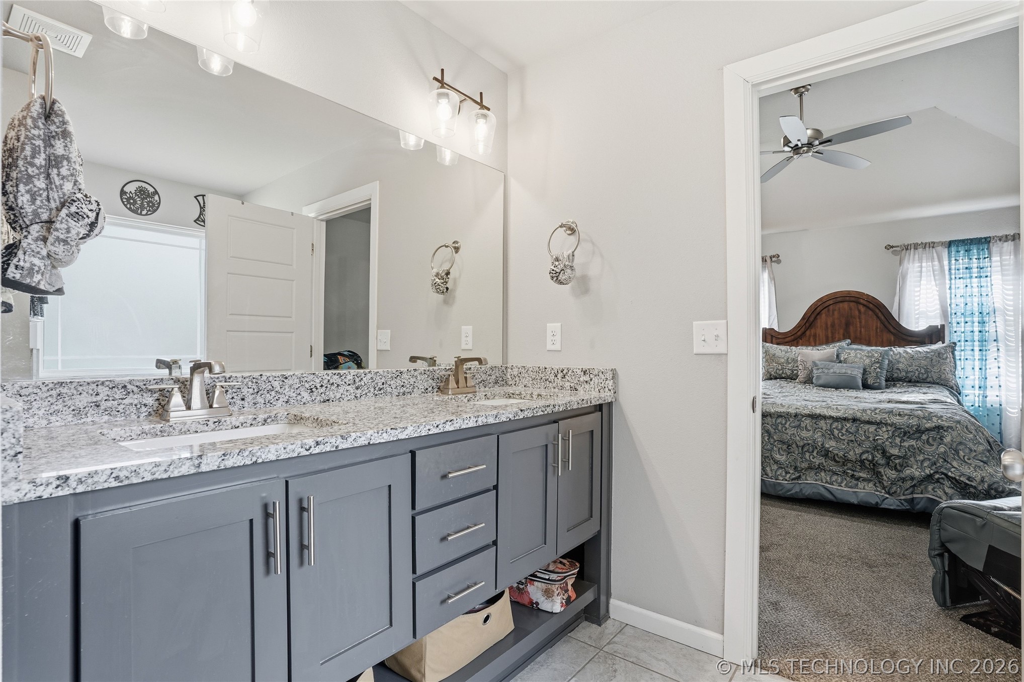 4915 E Galveston Place Property Photo 20