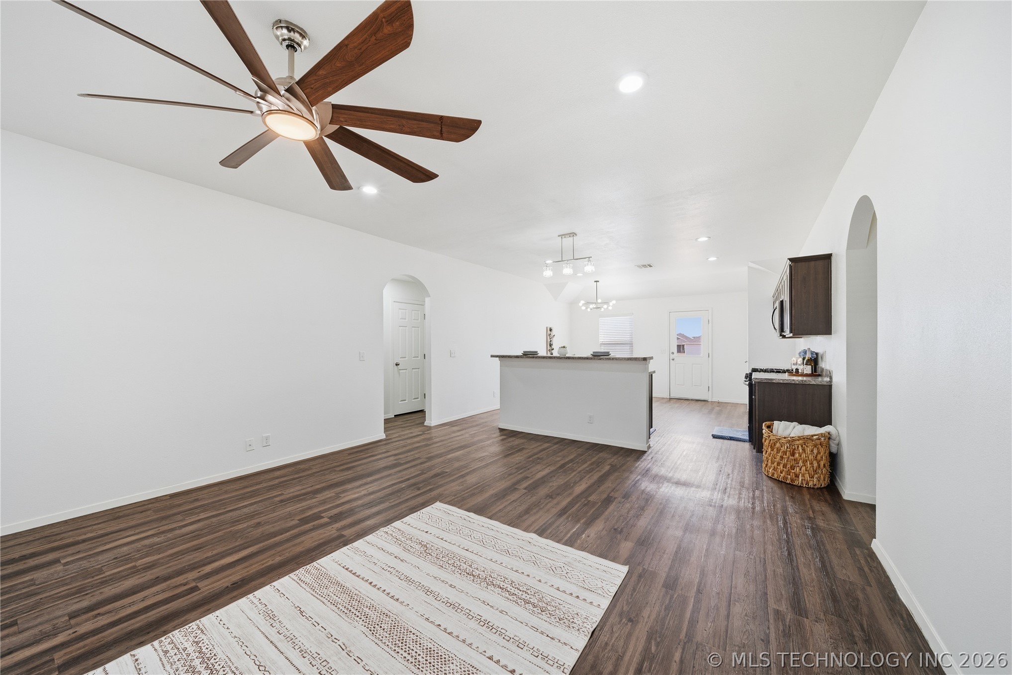 1219 E Quincy Street Property Photo 7