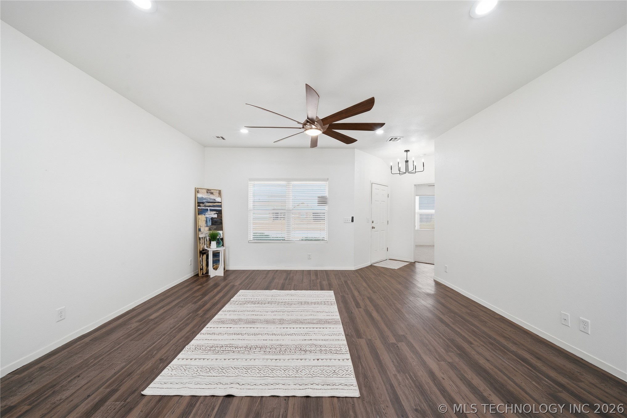 1219 E Quincy Street Property Photo 8