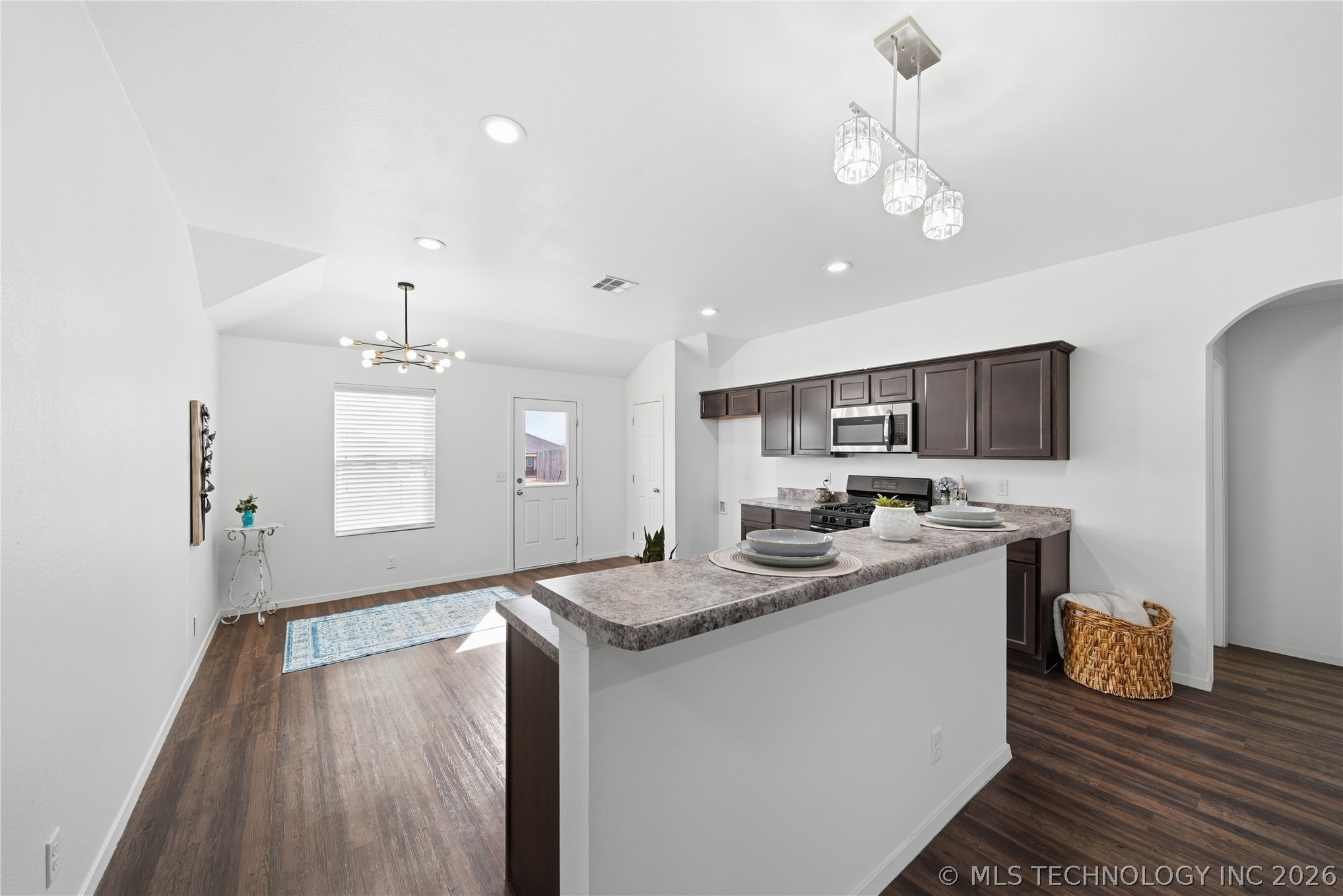 1219 E Quincy Street Property Photo 10