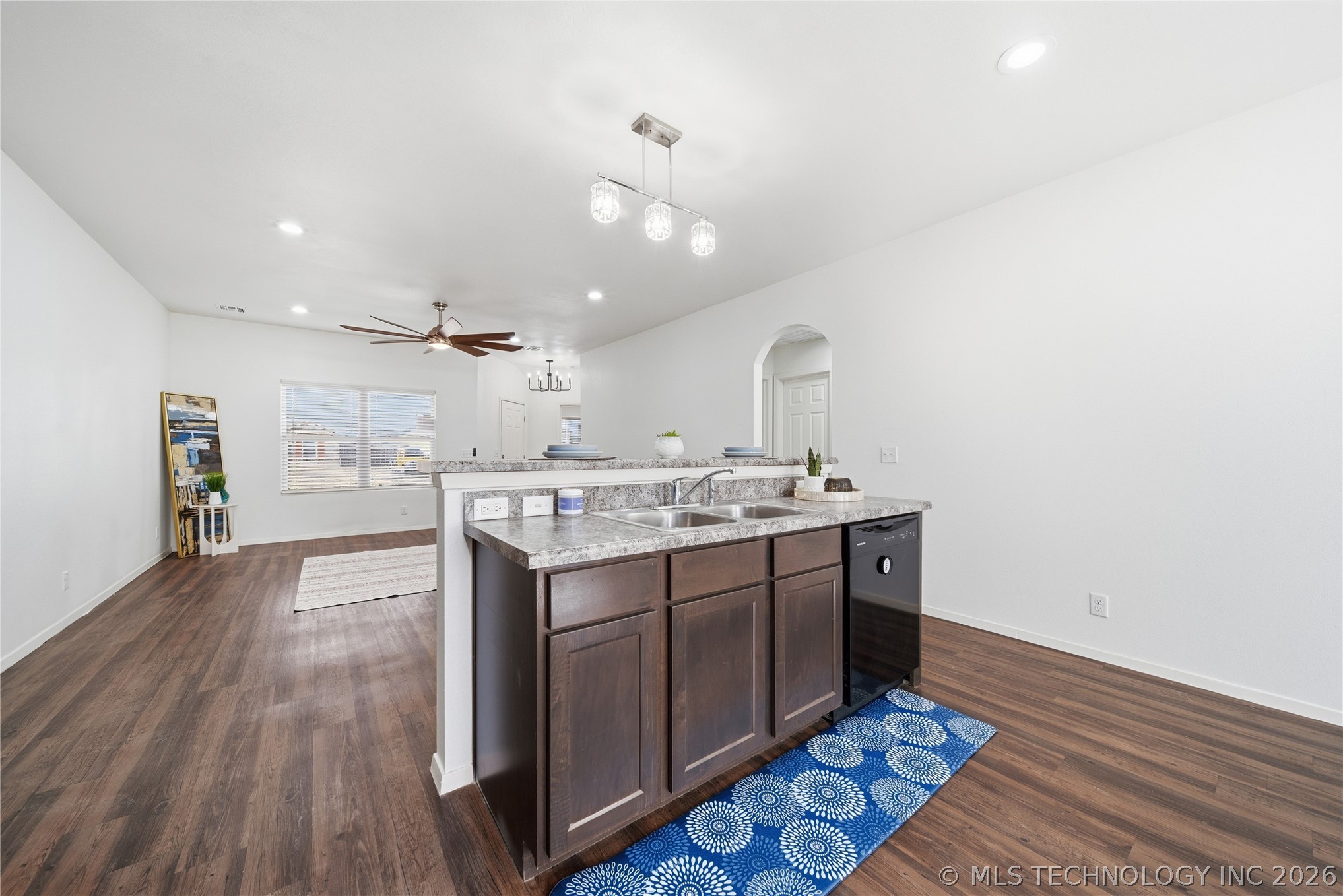 1219 E Quincy Street Property Photo 15