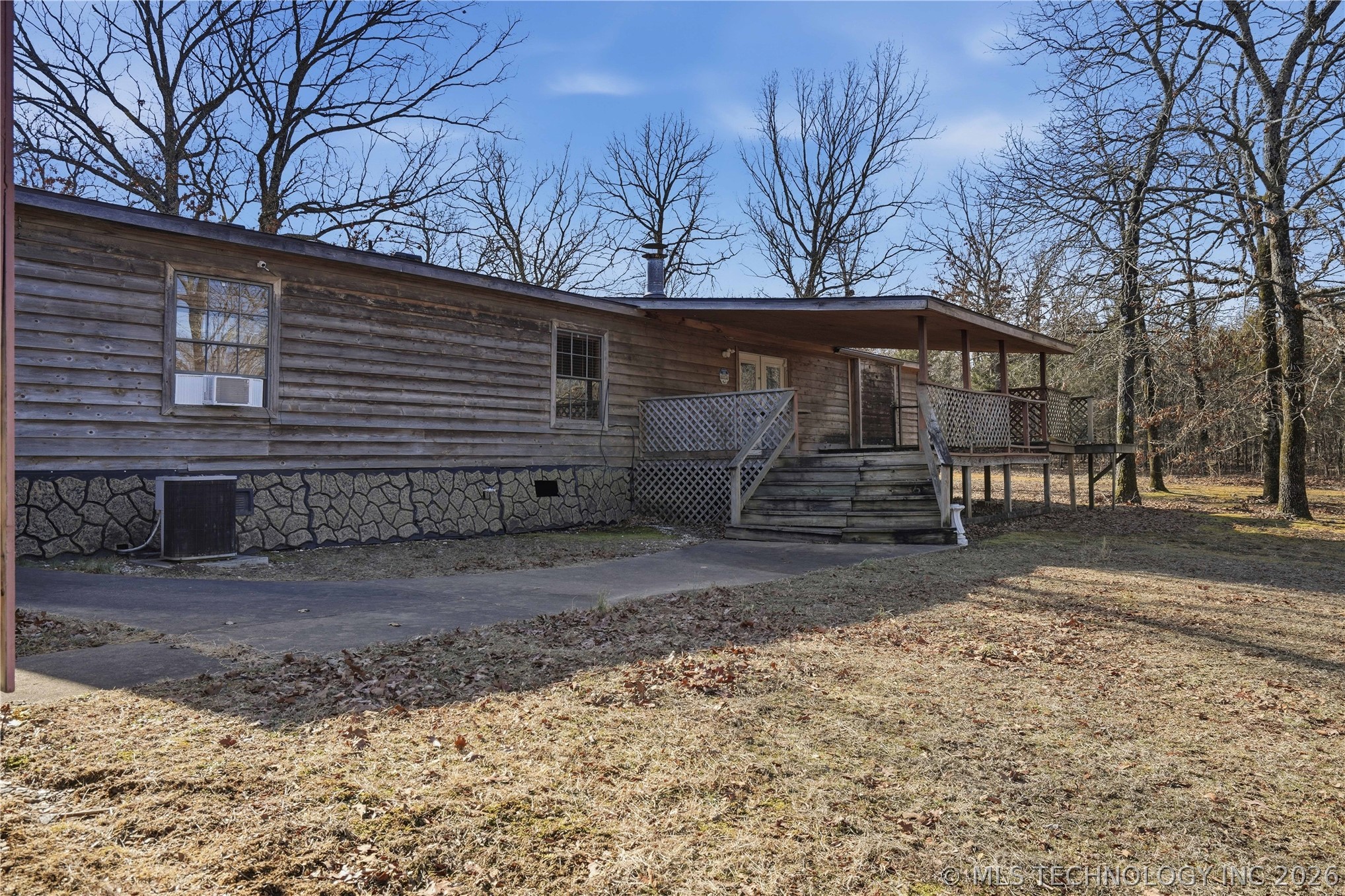 101163 S 4614 Property Photo 13