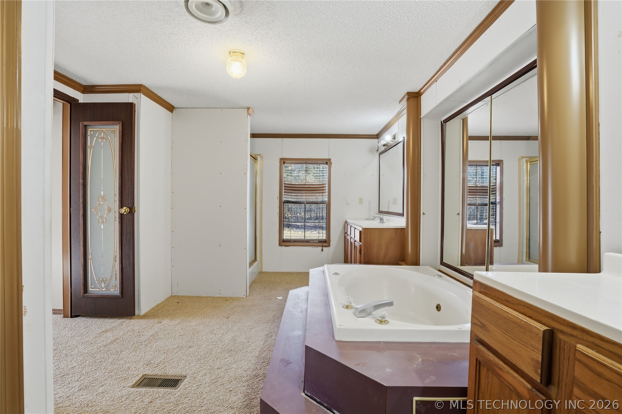 101163 S 4614 Property Photo 26