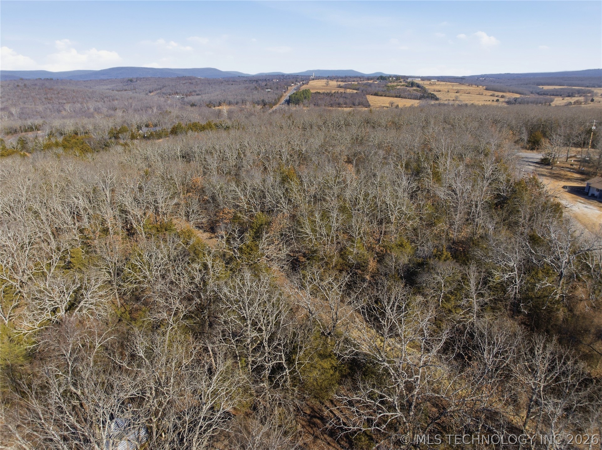 101163 S 4614 Property Photo 39