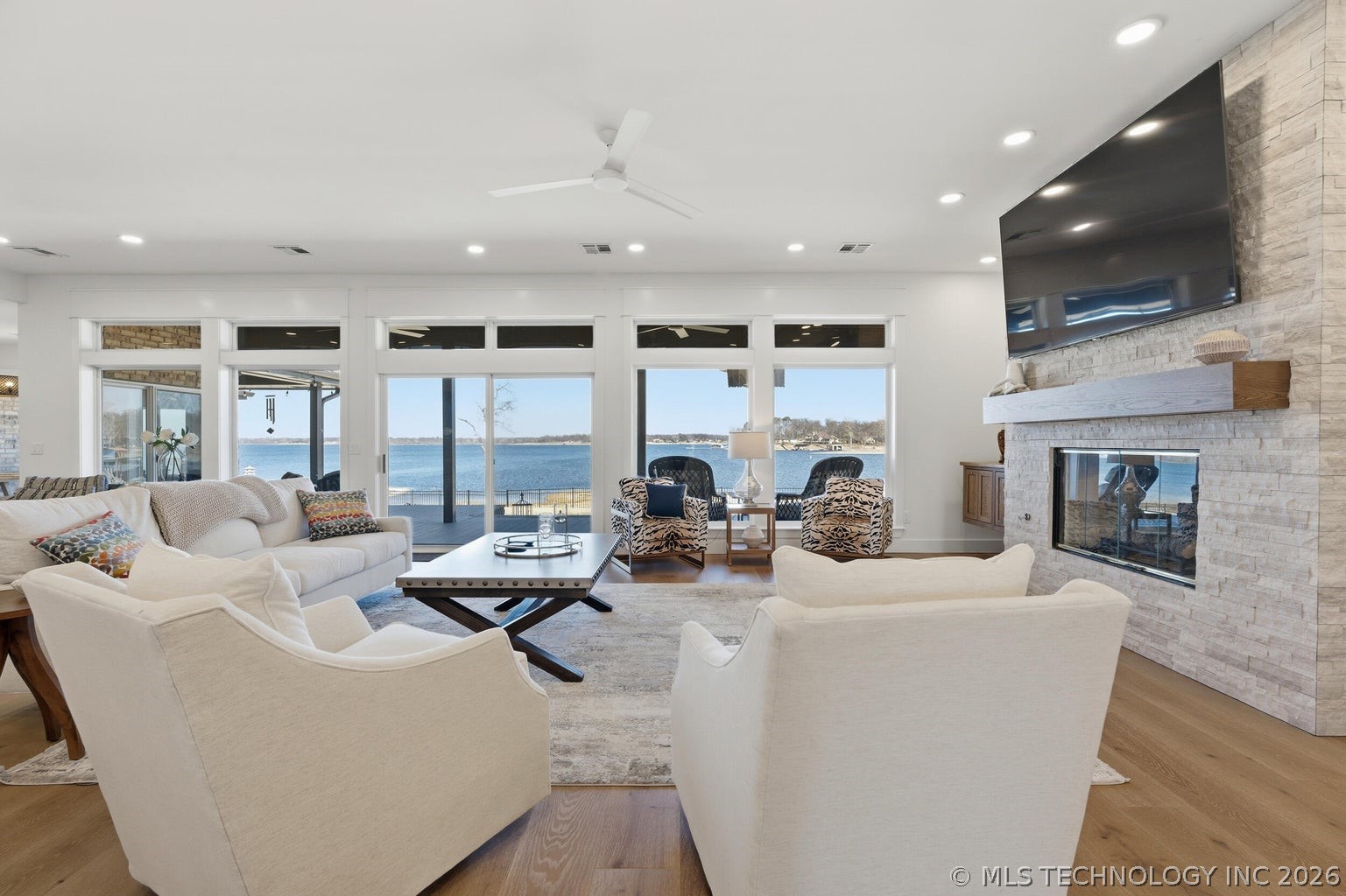 5013 Lake Breeze Road Property Photo 12