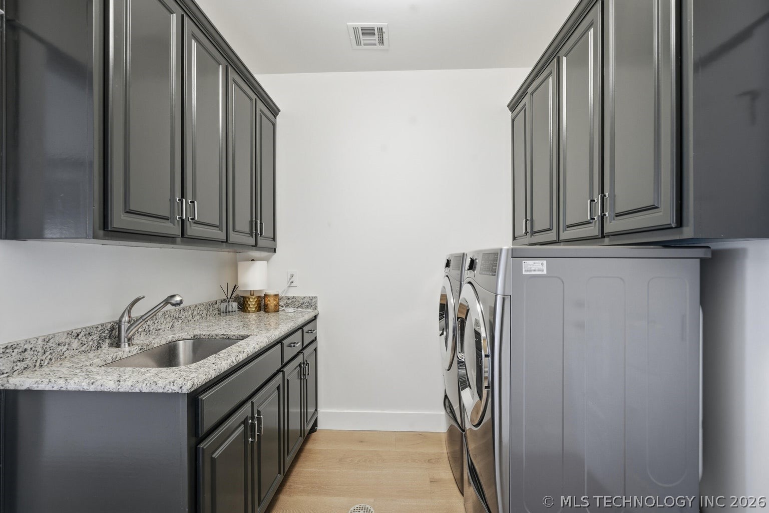 5013 Lake Breeze Road Property Photo 54