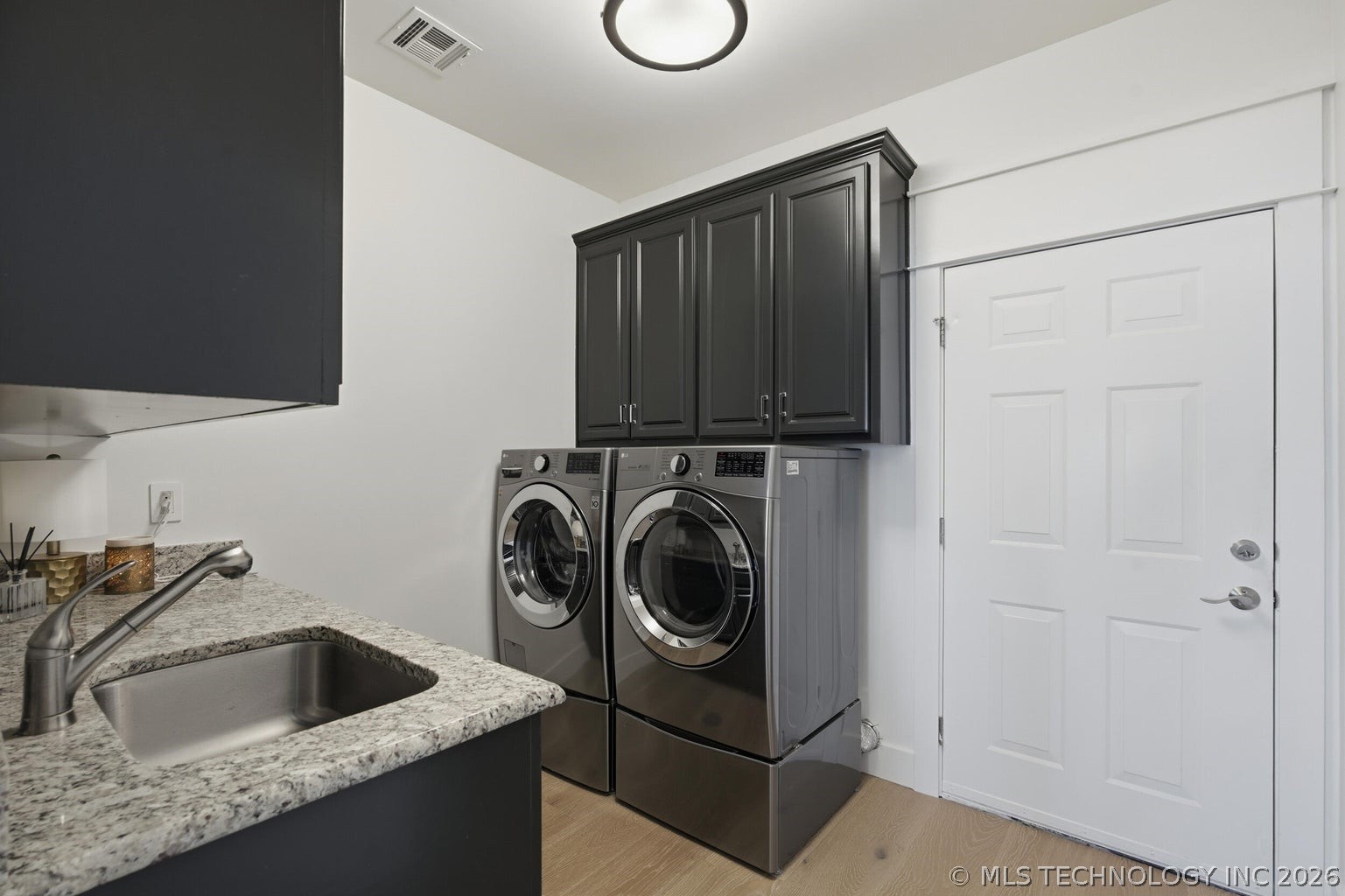 5013 Lake Breeze Road Property Photo 55