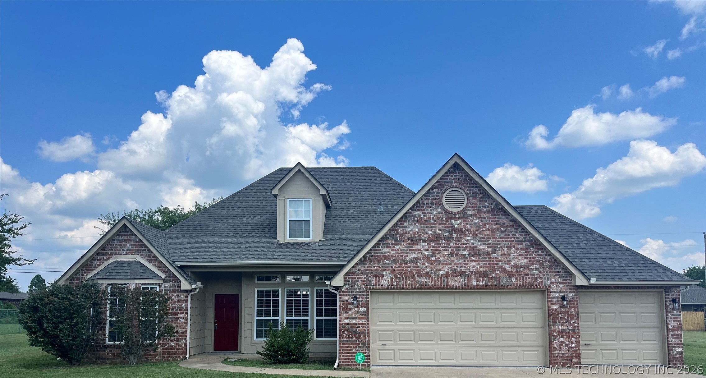 12047 N 193rd East Avenue Property Photo 1