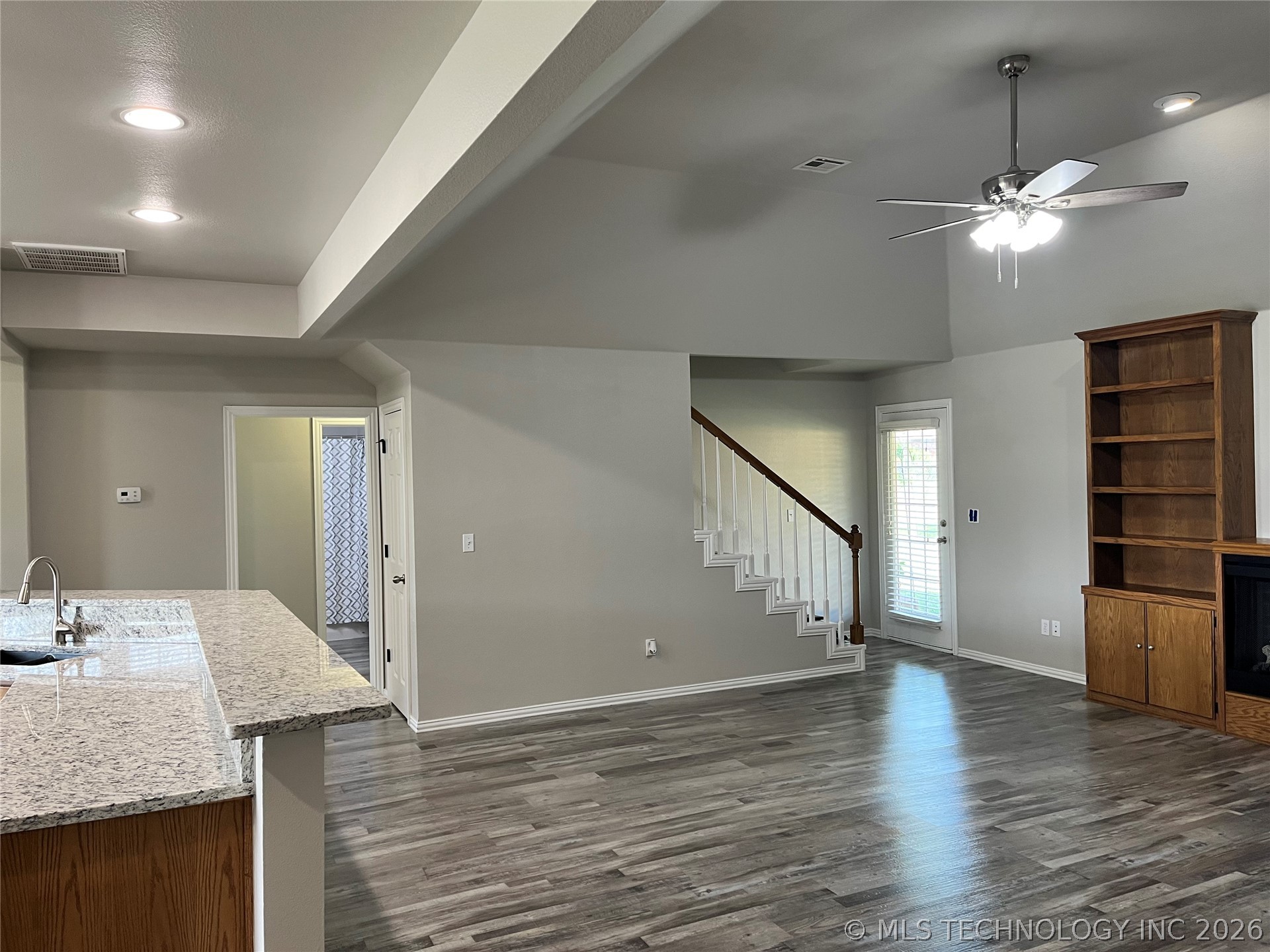 12047 N 193rd East Avenue Property Photo 10