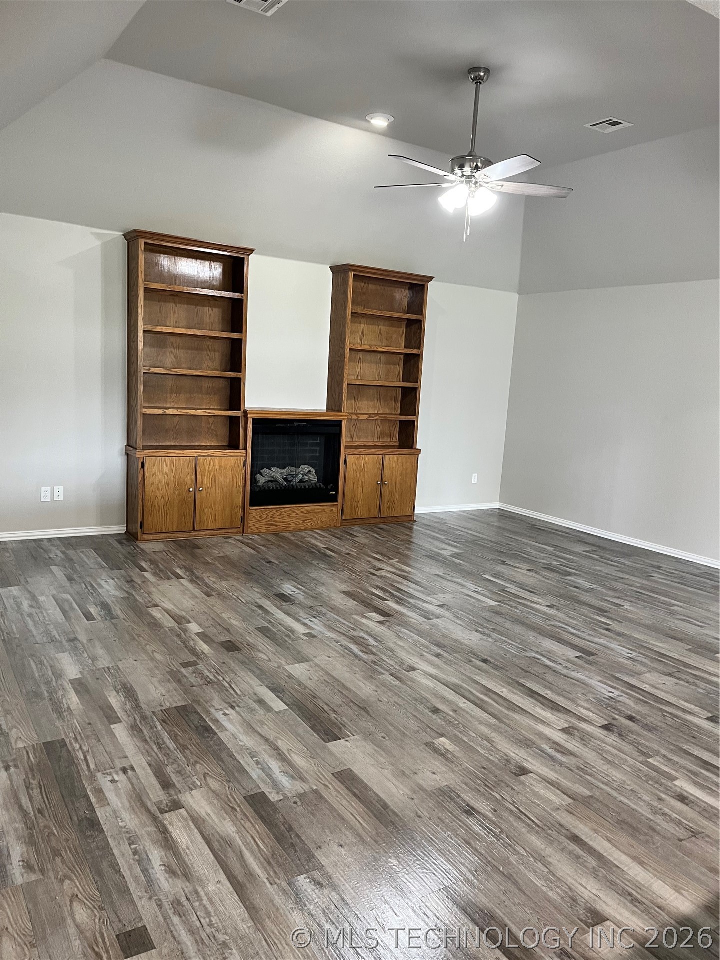 12047 N 193rd East Avenue Property Photo 11