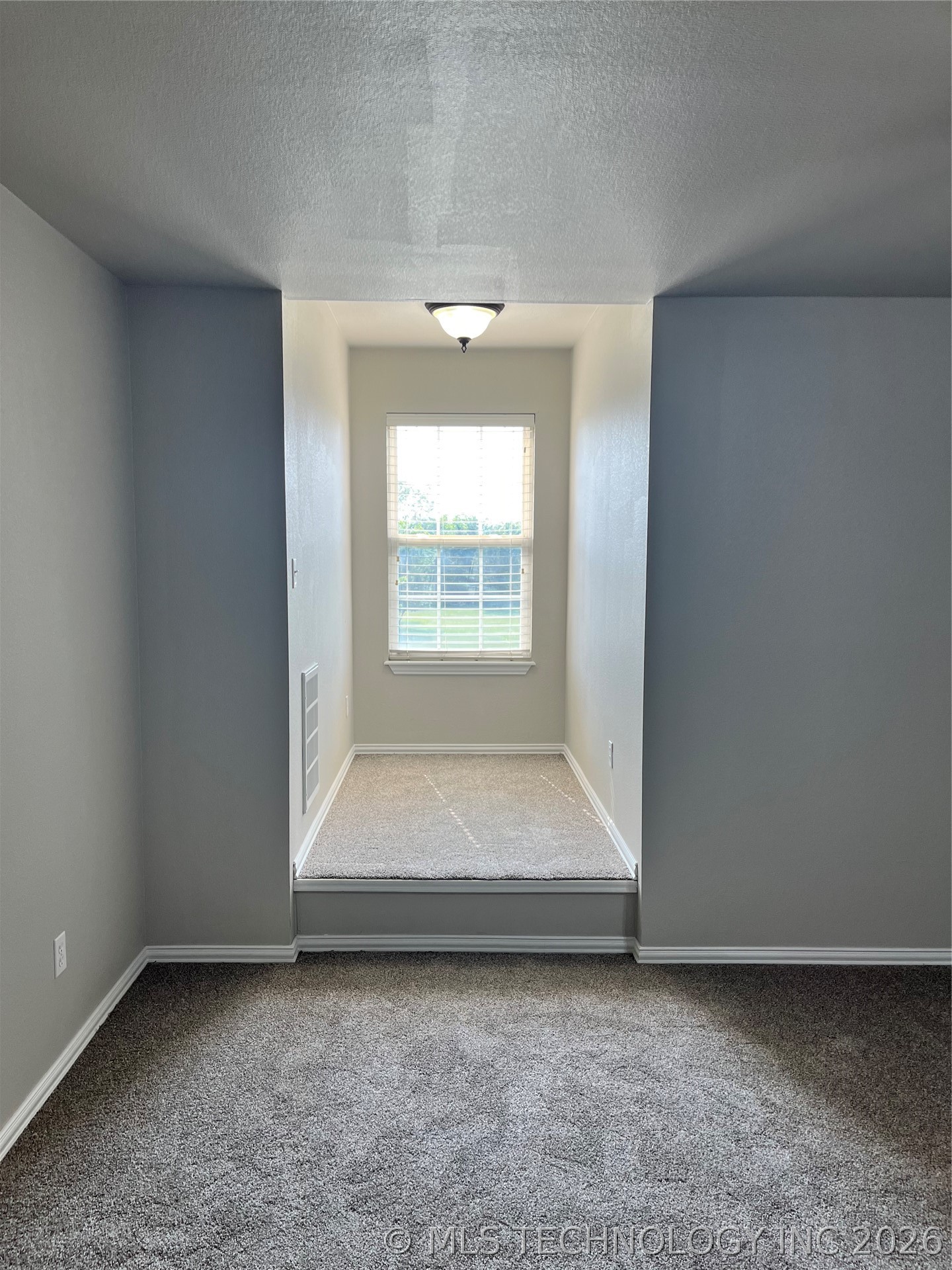 12047 N 193rd East Avenue Property Photo 32