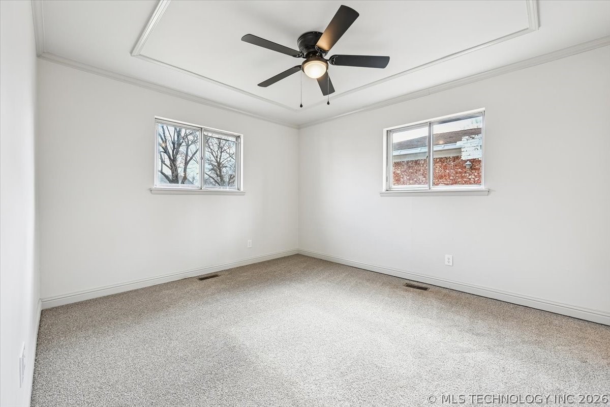 2114 S Hickory Avenue Property Photo 15