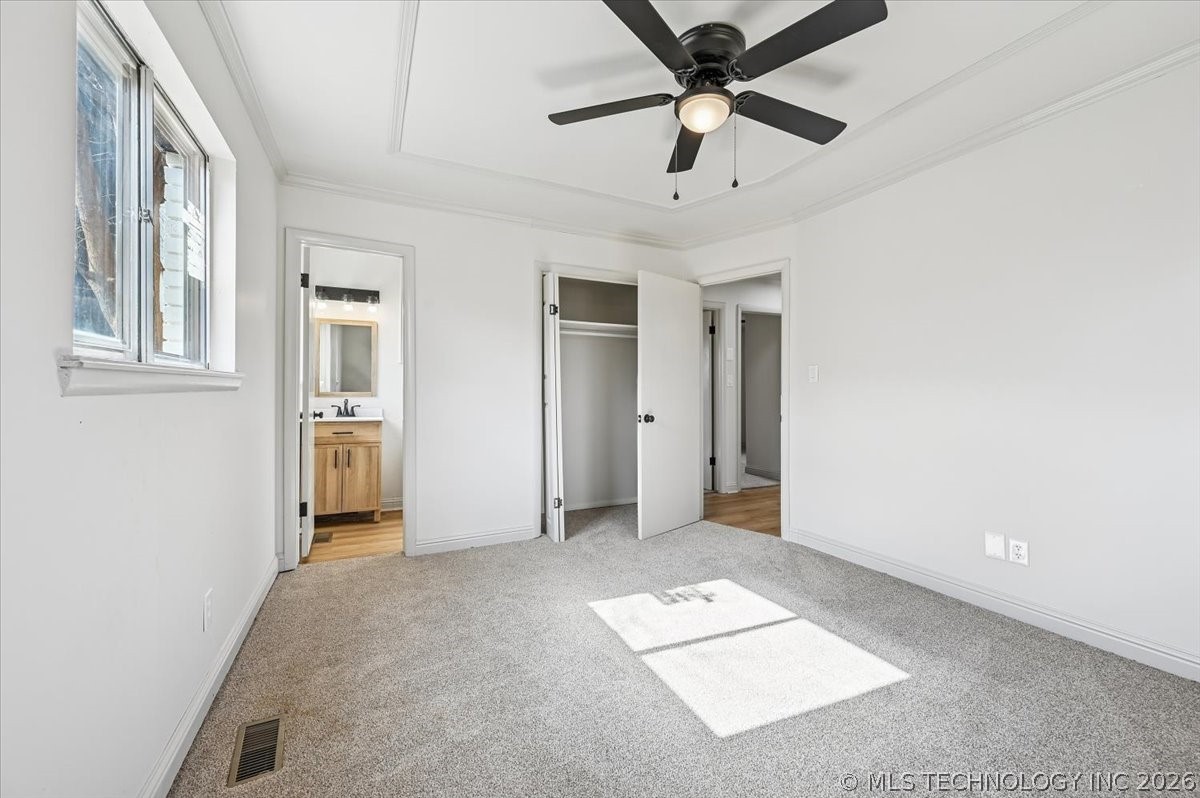 2114 S Hickory Avenue Property Photo 16