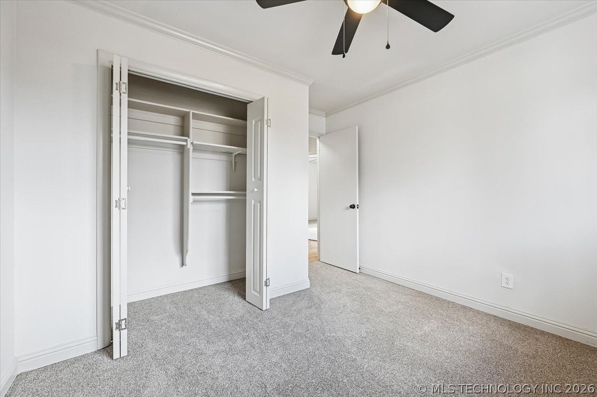 2114 S Hickory Avenue Property Photo 19