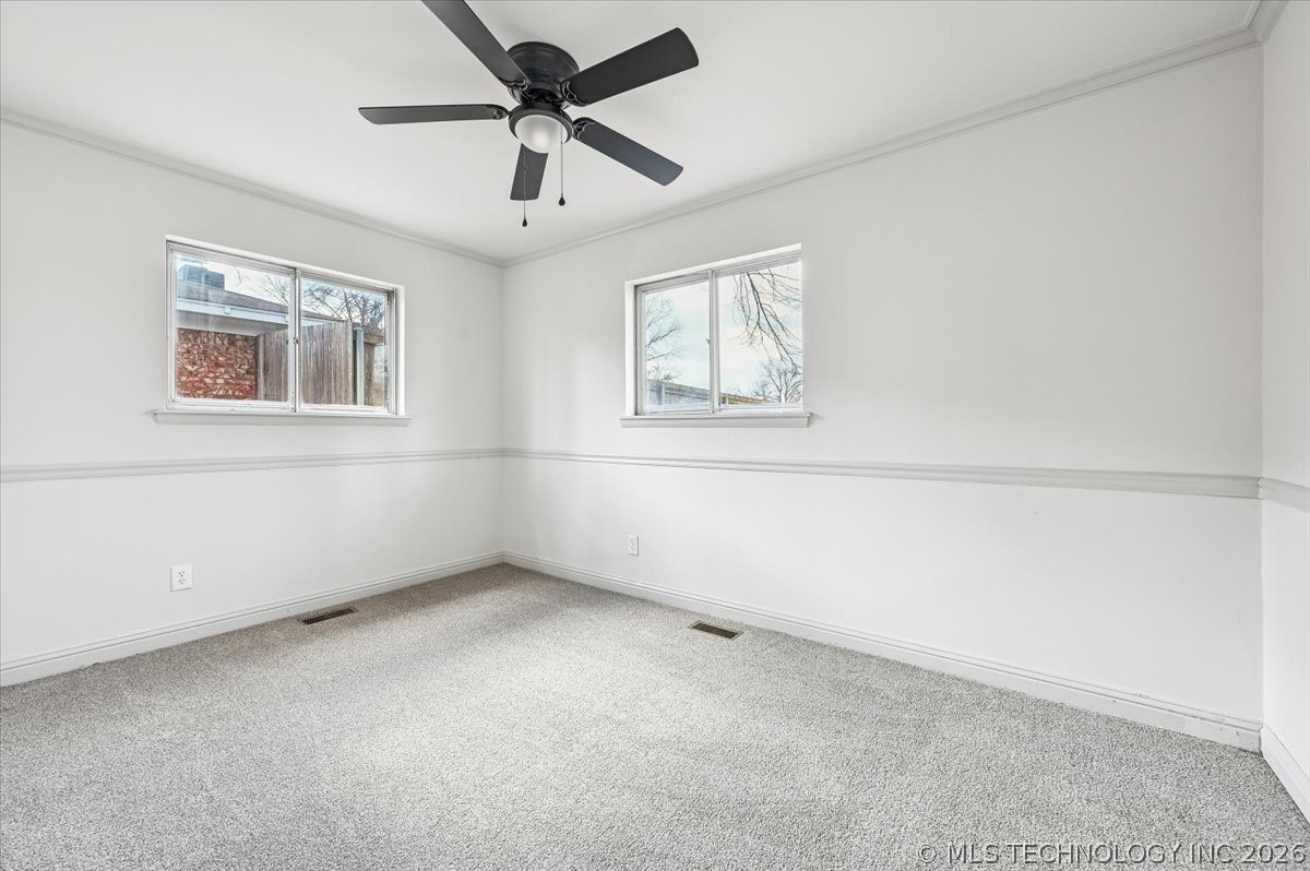 2114 S Hickory Avenue Property Photo 21