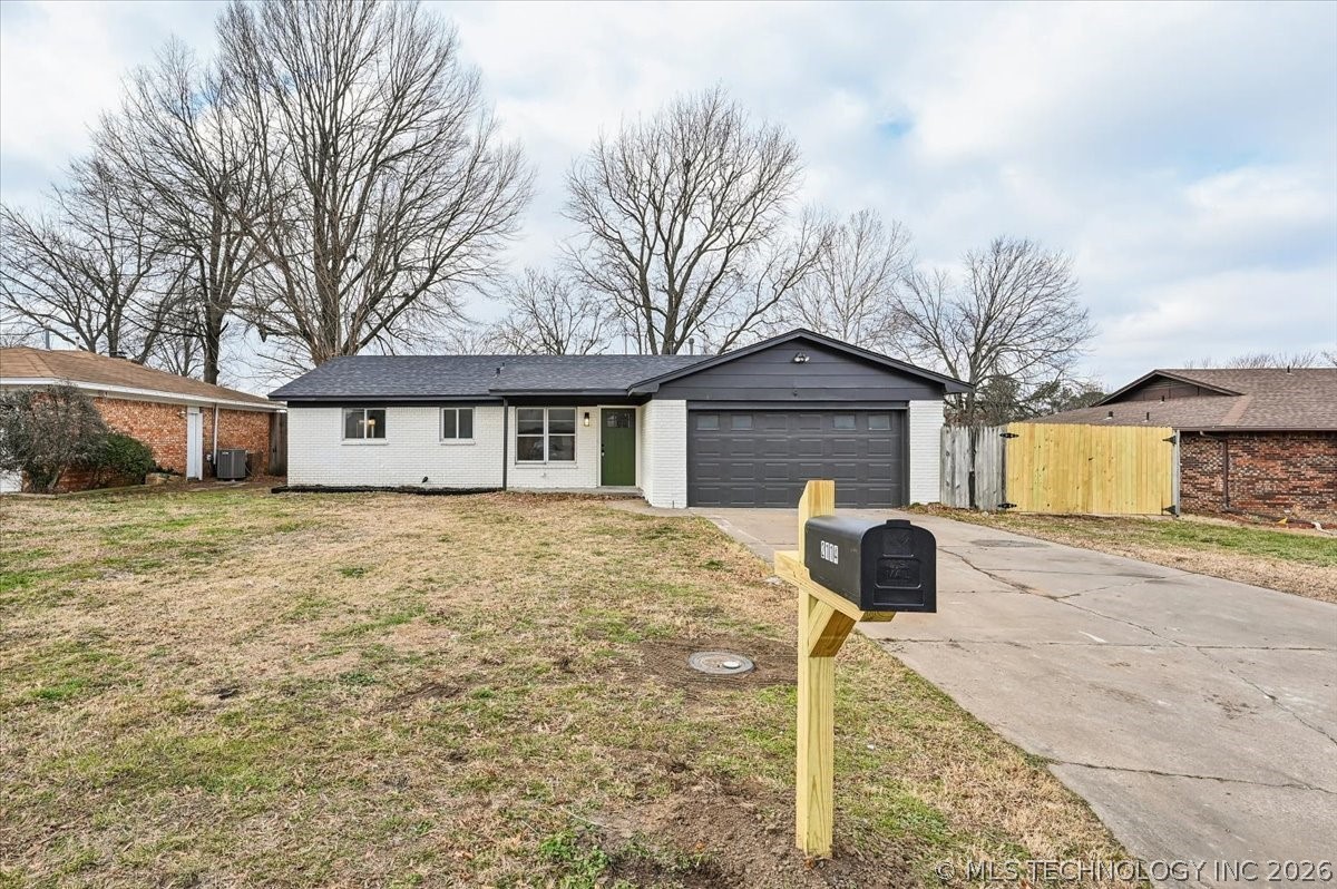 2114 S Hickory Avenue Property Photo 31