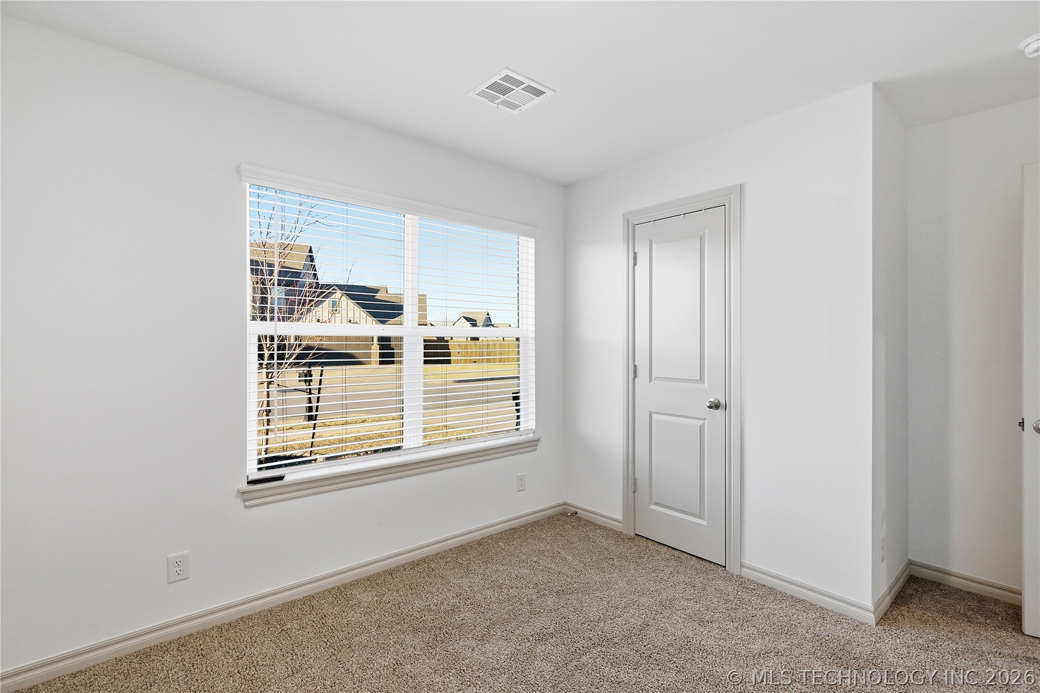 7220 E 154th Place S Property Photo 6